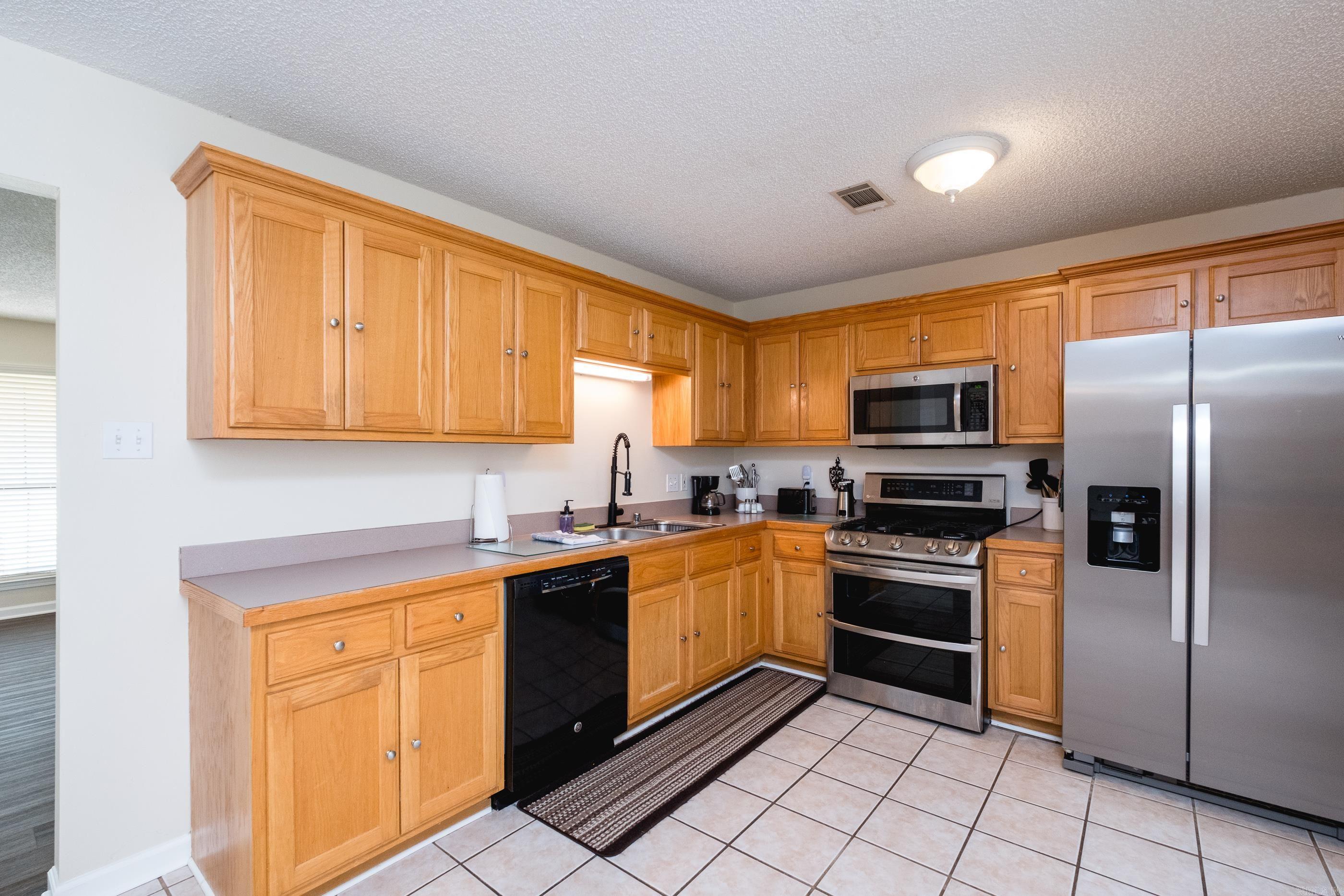 DOVE CREEK - Residential