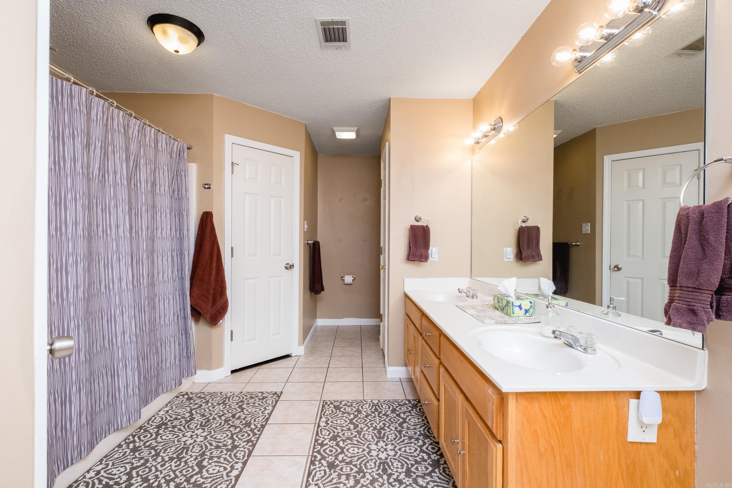 DOVE CREEK - Residential