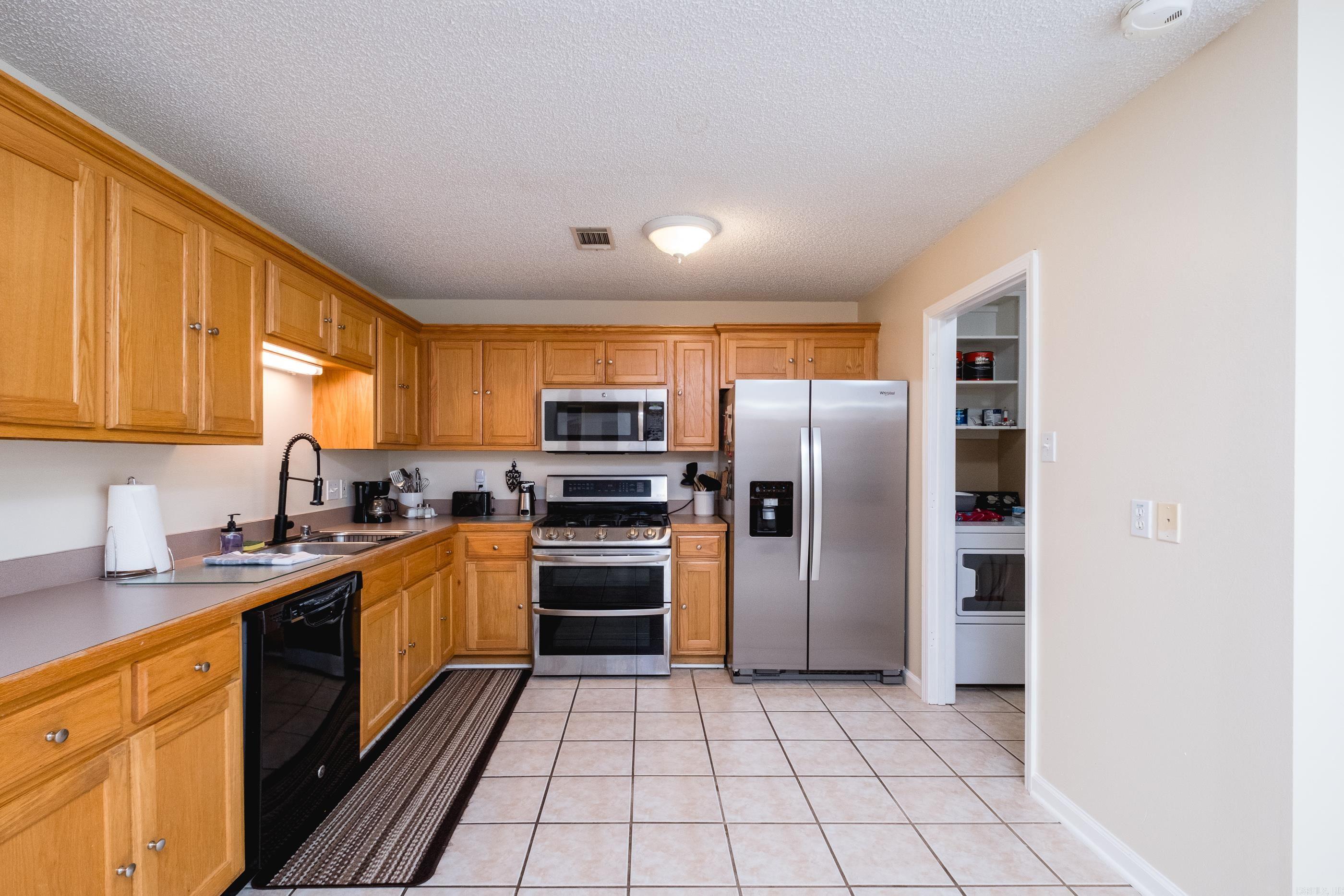 DOVE CREEK - Residential