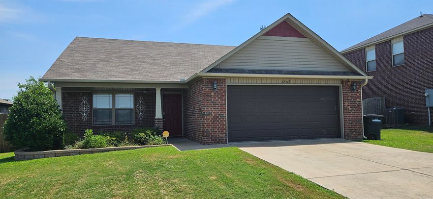 Beautiful 3 bedroom 2 bath home located in Sherwood. Convenient to everything. Hardwood floors. kitchen appliances including stove, fridge, dishwasher, disposal, and microwave. Extra fridge in garage for drinks. Eat in kitchen. Separate utility room with washer and dryer connections. Walk in closet. storage shed. Fenced yard. 2 car garage. No pets allowed