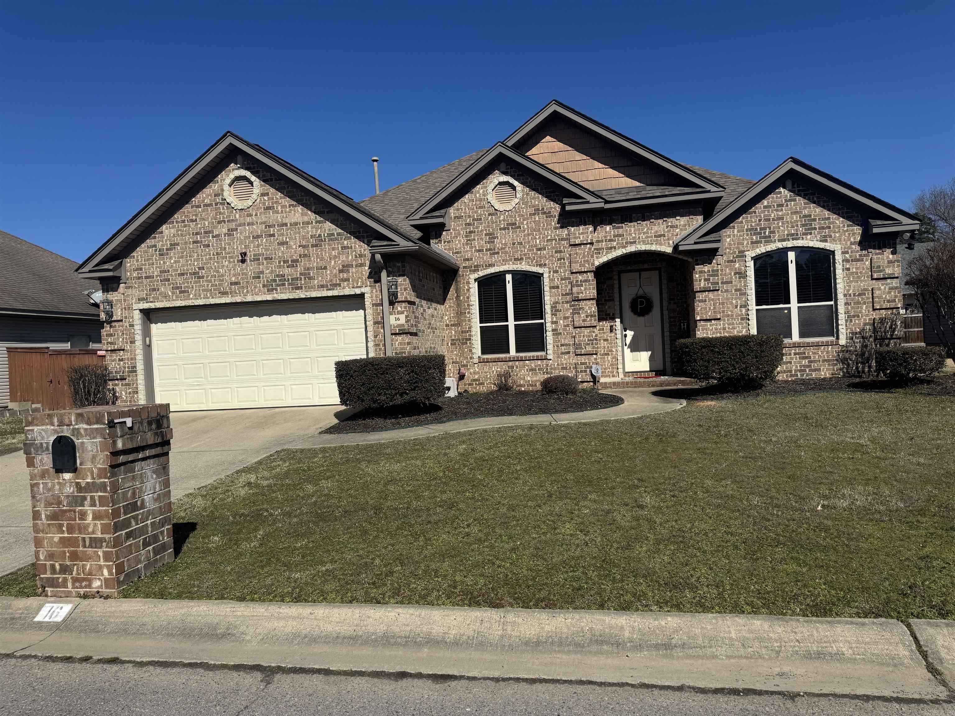 BENTLEY COURT - Residential