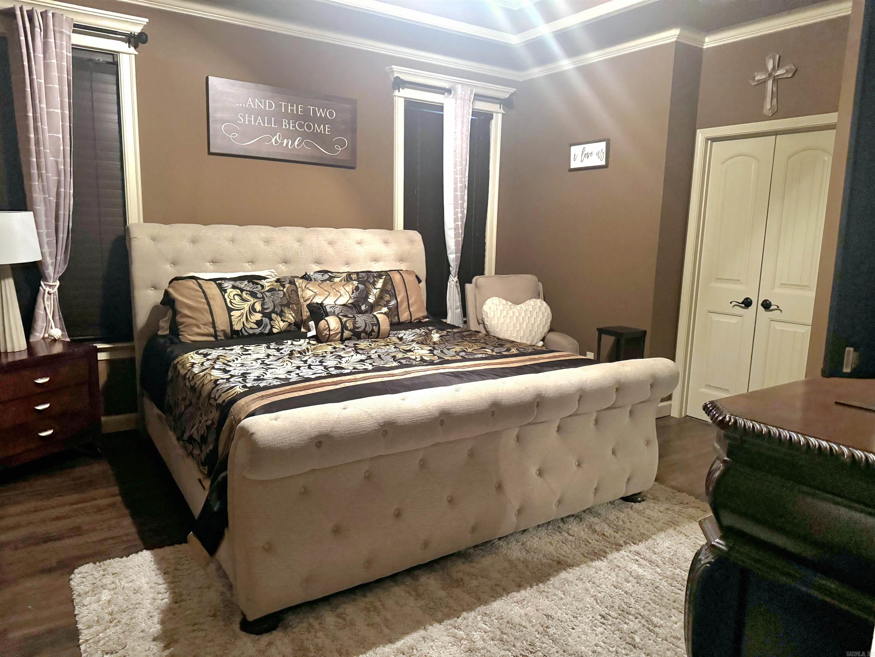 BENTLEY COURT - Residential