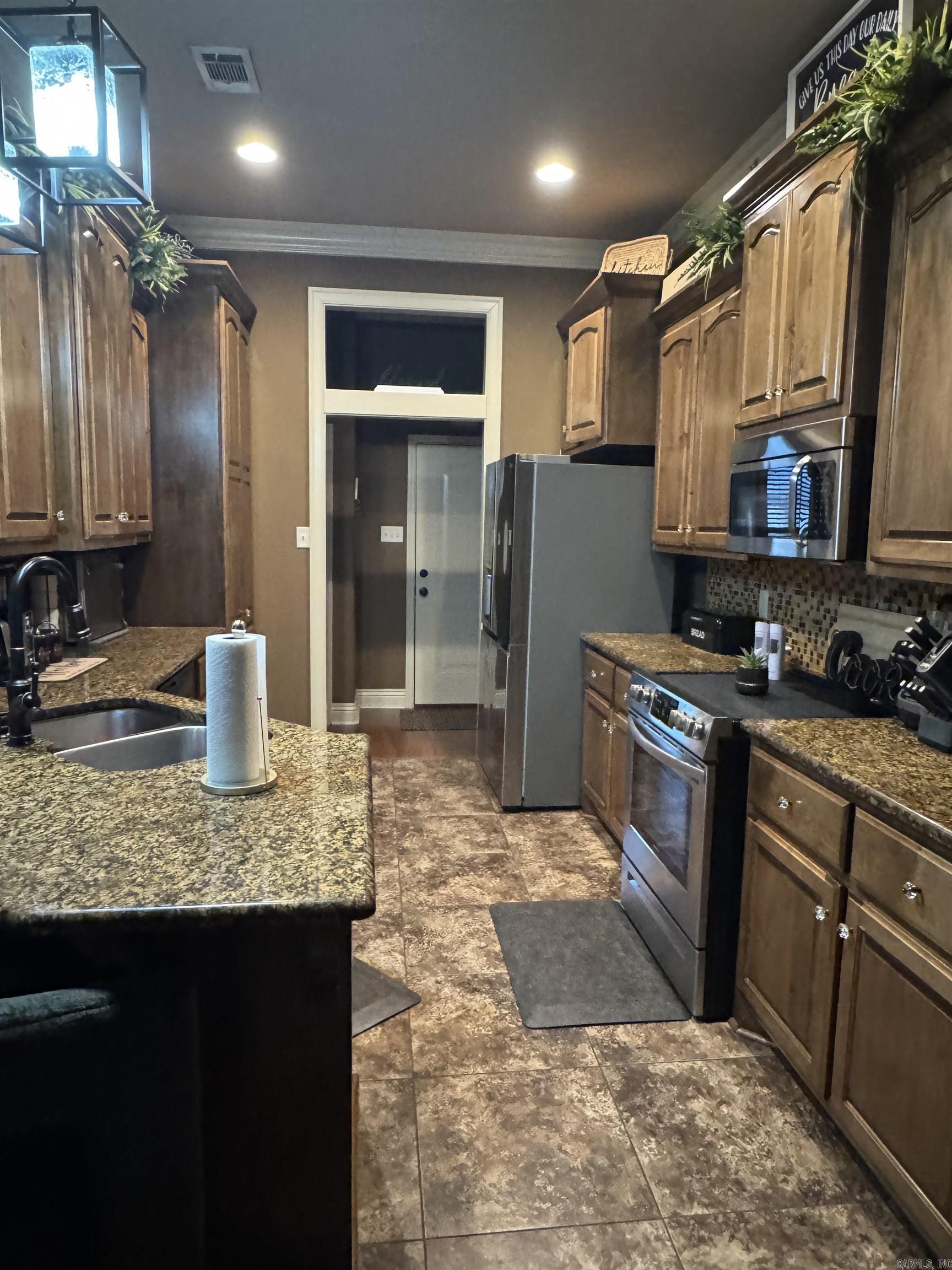 BENTLEY COURT - Residential