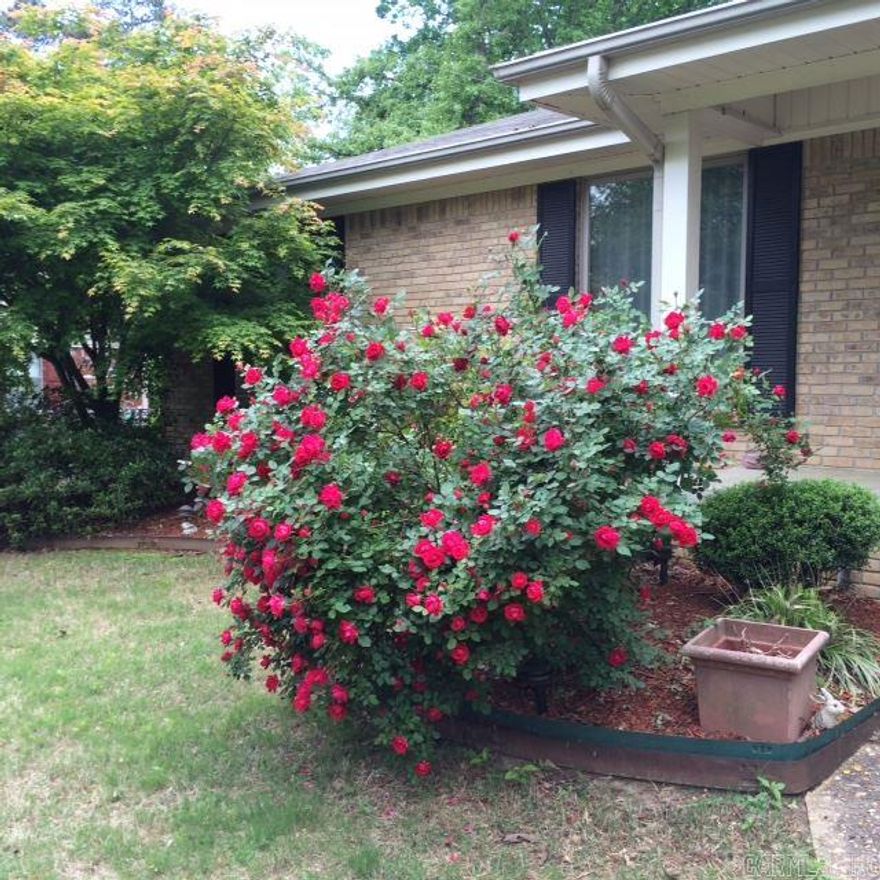 SELLER WANTS AN OFFER ! Remarkably well maintained 3  bedroom brick on very large fenced level lot. Formal dining rm., open family room w/gas fireplace, kitchen open to family room.  Lovely back yard has two beautiful azaleas, iris beds, a large deck, gazebo w/swing, and a WORKSHOP.  Security system and sprinkler system too.  When you see this home, you will know that Mom and Dad loved it. And so will you! CHEAP PRICE FOR A VERY GOOD HOUSE.....