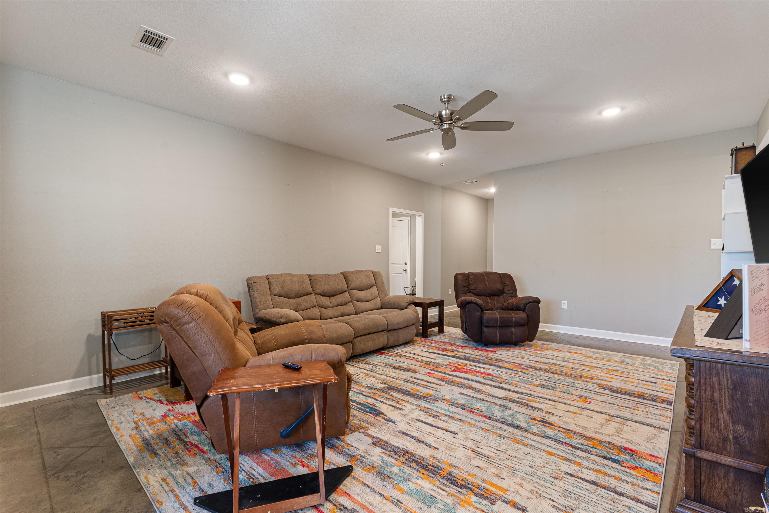 TRISON LANE - Residential