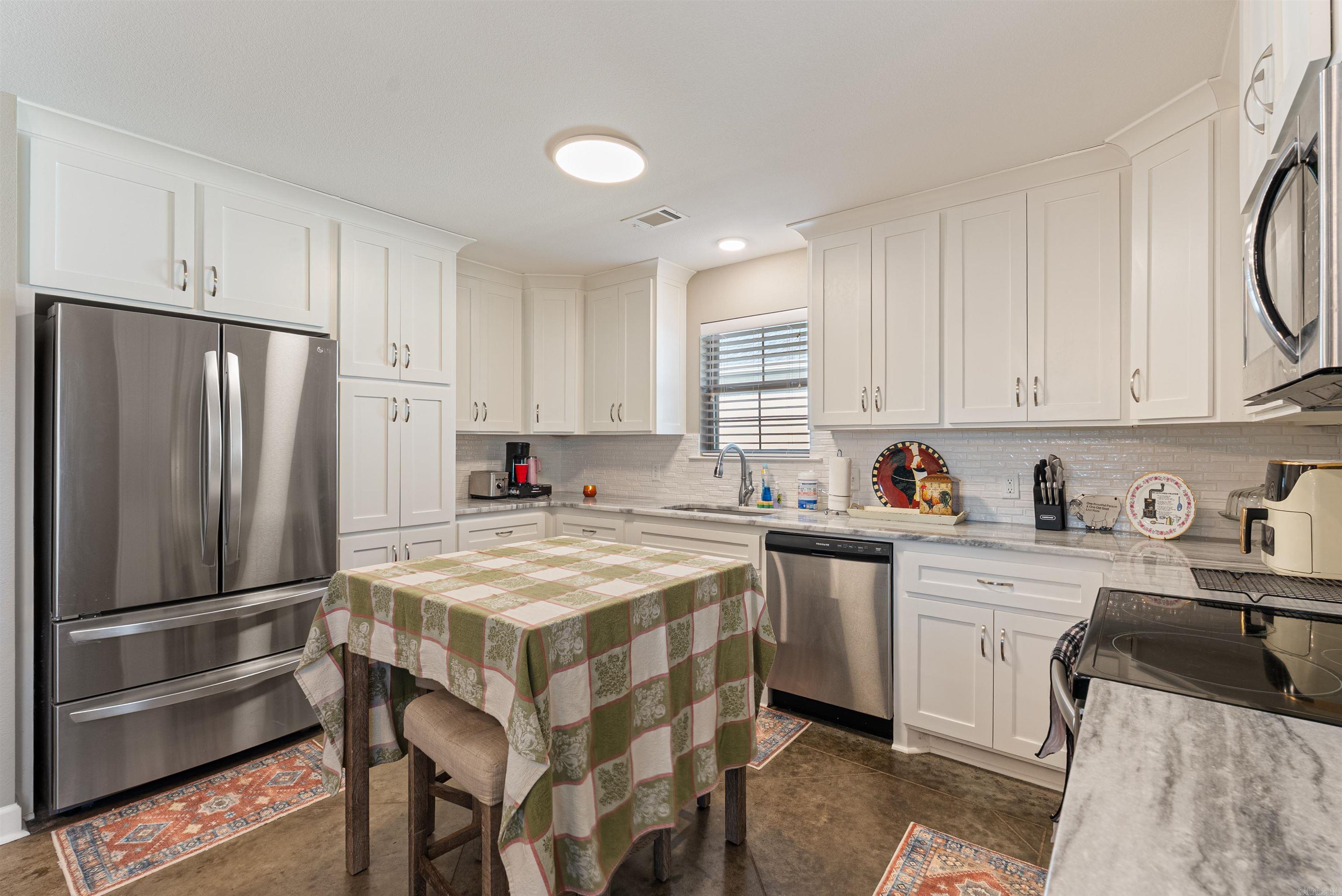 TRISON LANE - Residential
