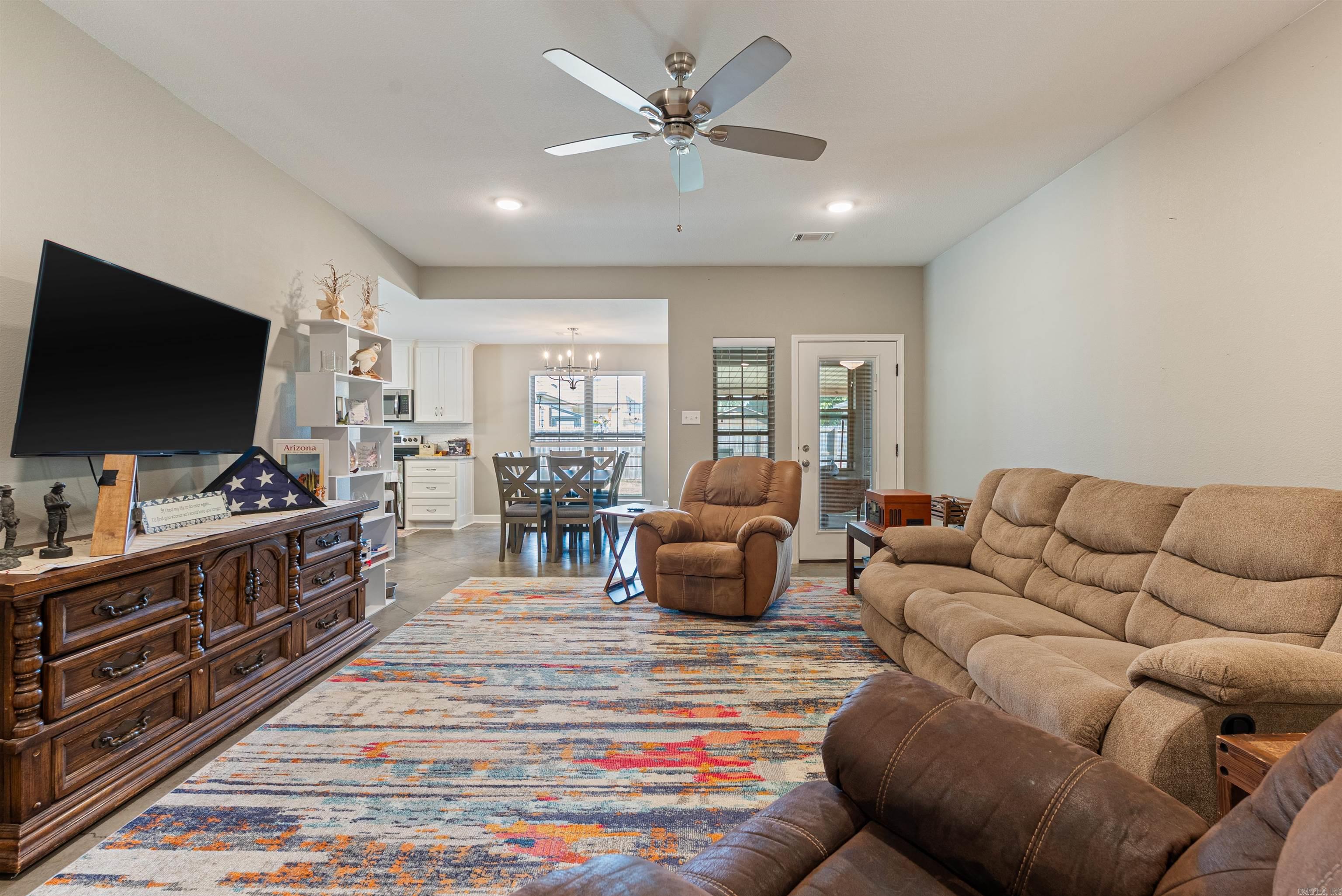 TRISON LANE - Residential