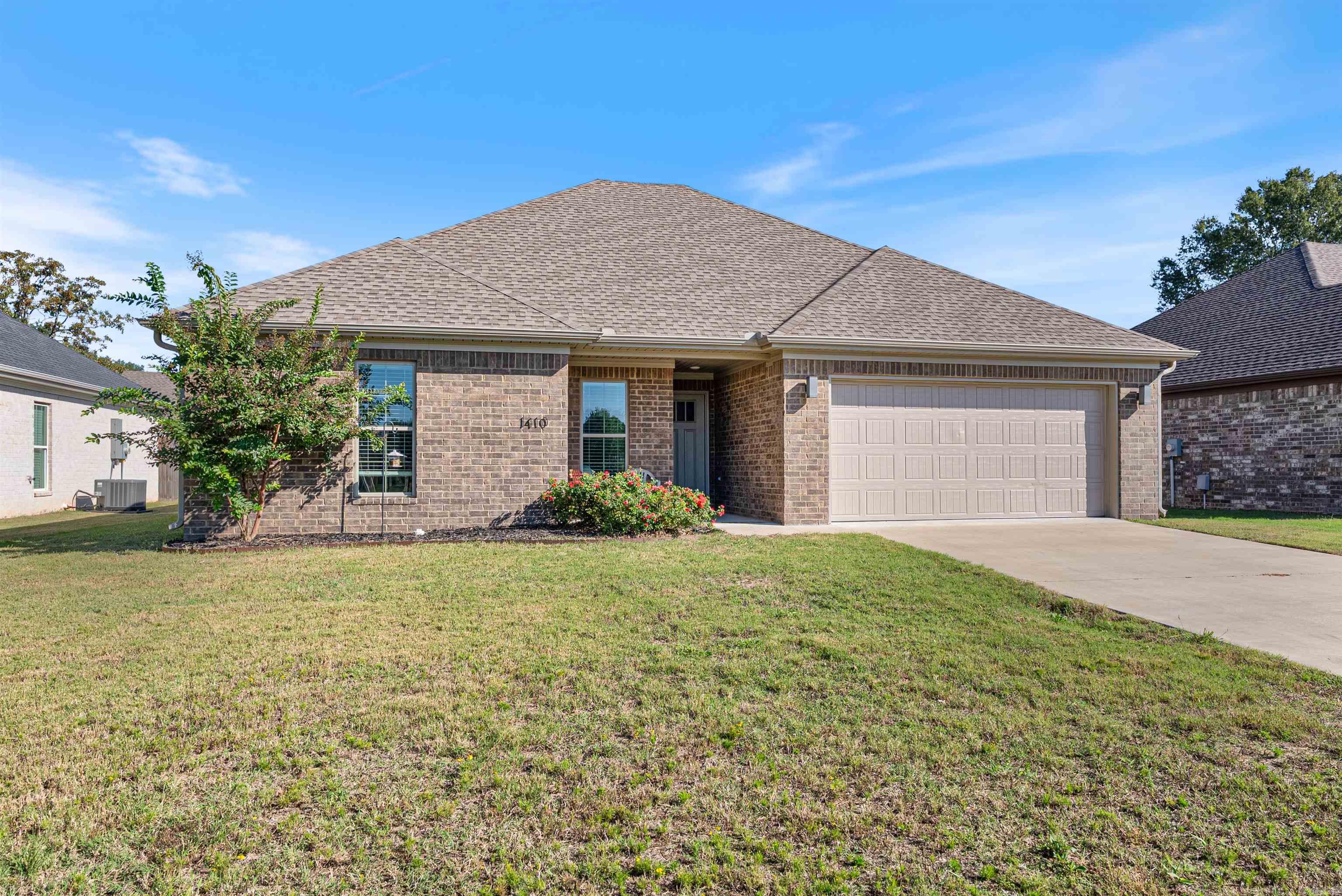 TRISON LANE - Residential