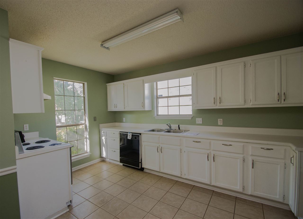 OTTER CREEK COMMUNITY - Residential