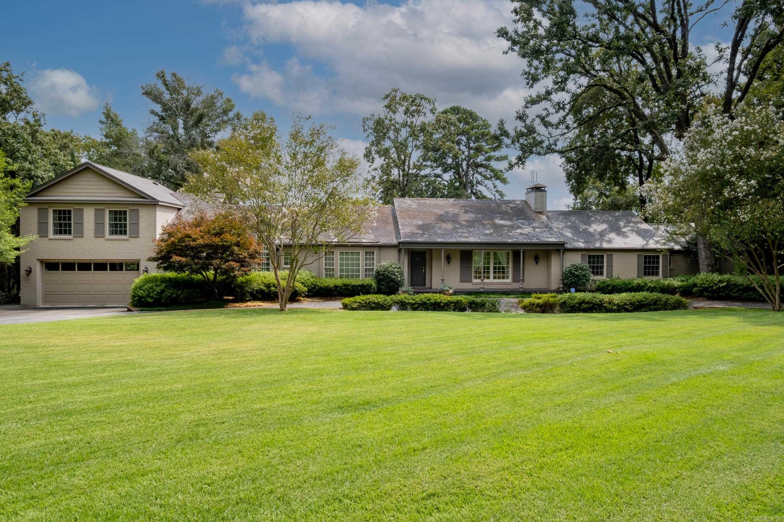 Exquisite Edgehill Estate with stunning views of downtown and river! Fabulous setting for family living and sensational entertaining. Beautiful iconic craftsmanship combined with the ultimate location. Gorgeous entry flanked by formal living and banquet dining. Handsome family room, fireplace, custom built-in's with access to expansive outdoor terrace. Main level: Spacious master suite w/ two additional large guest suites, Study and home office. Up: Two guest suites and full bath. Spectacular grounds