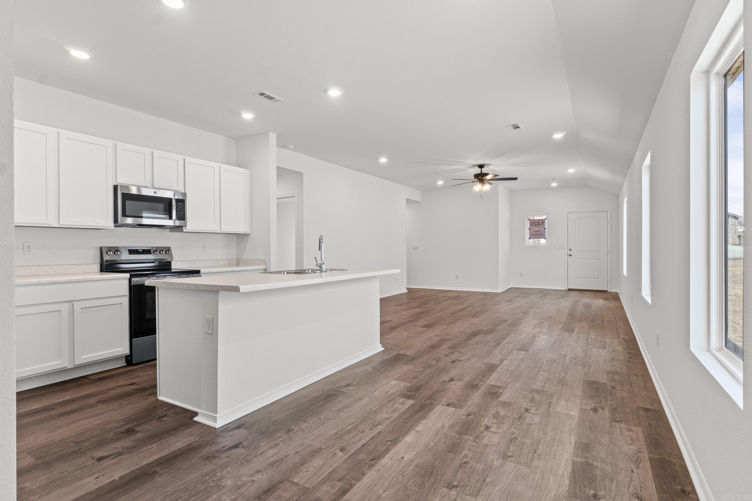 THE MEADOWS - Residential