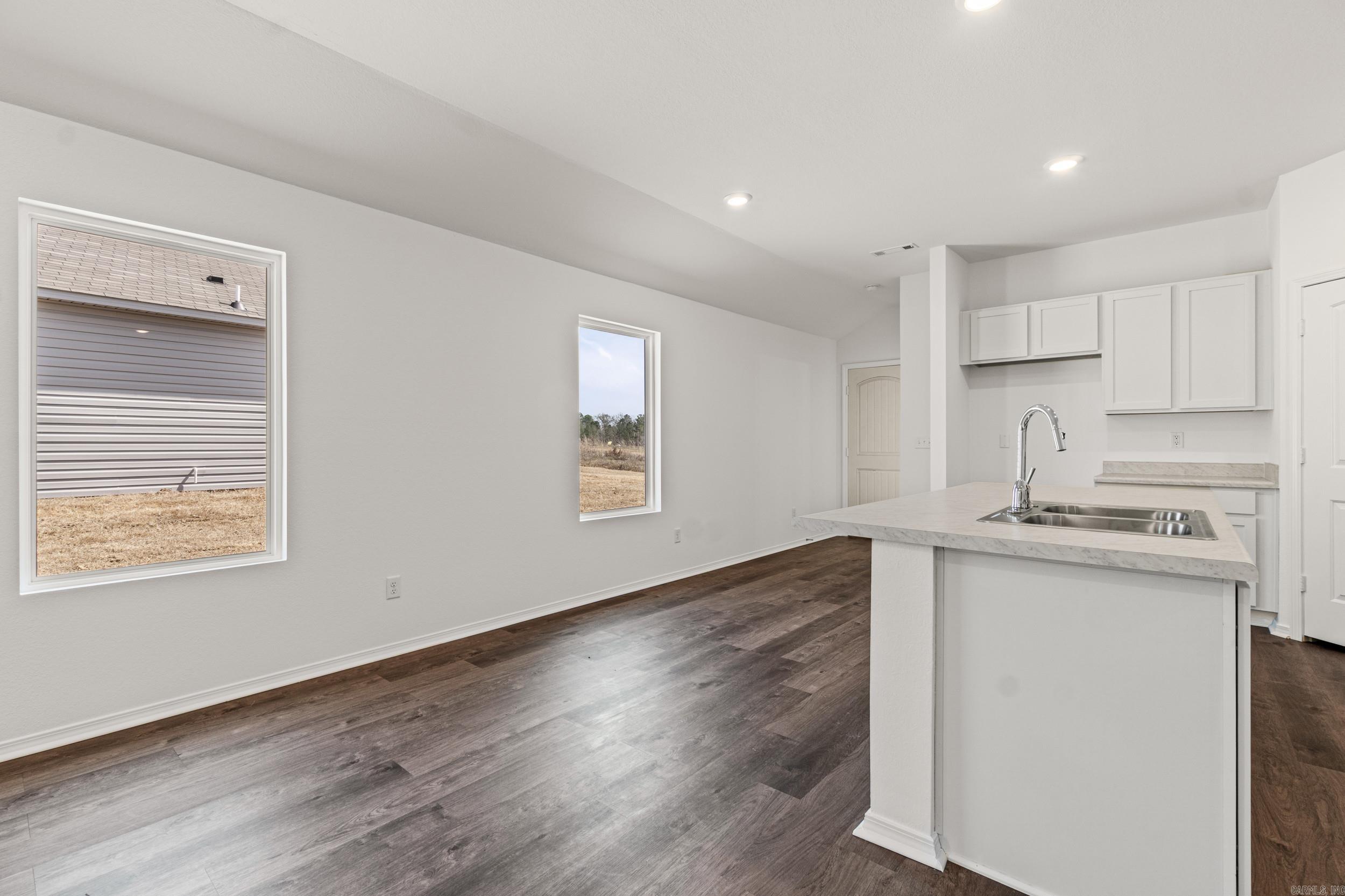 THE MEADOWS - Residential