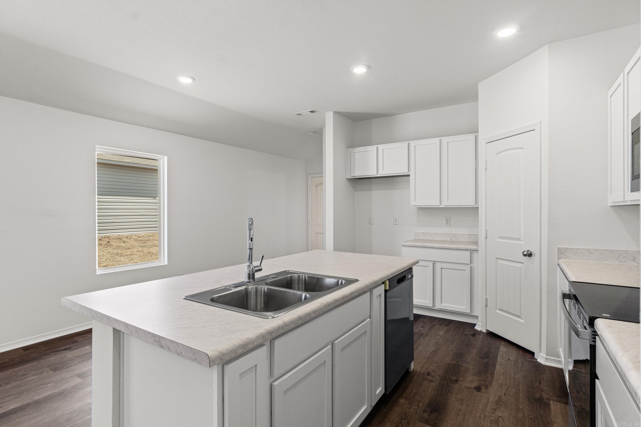 THE MEADOWS - Residential