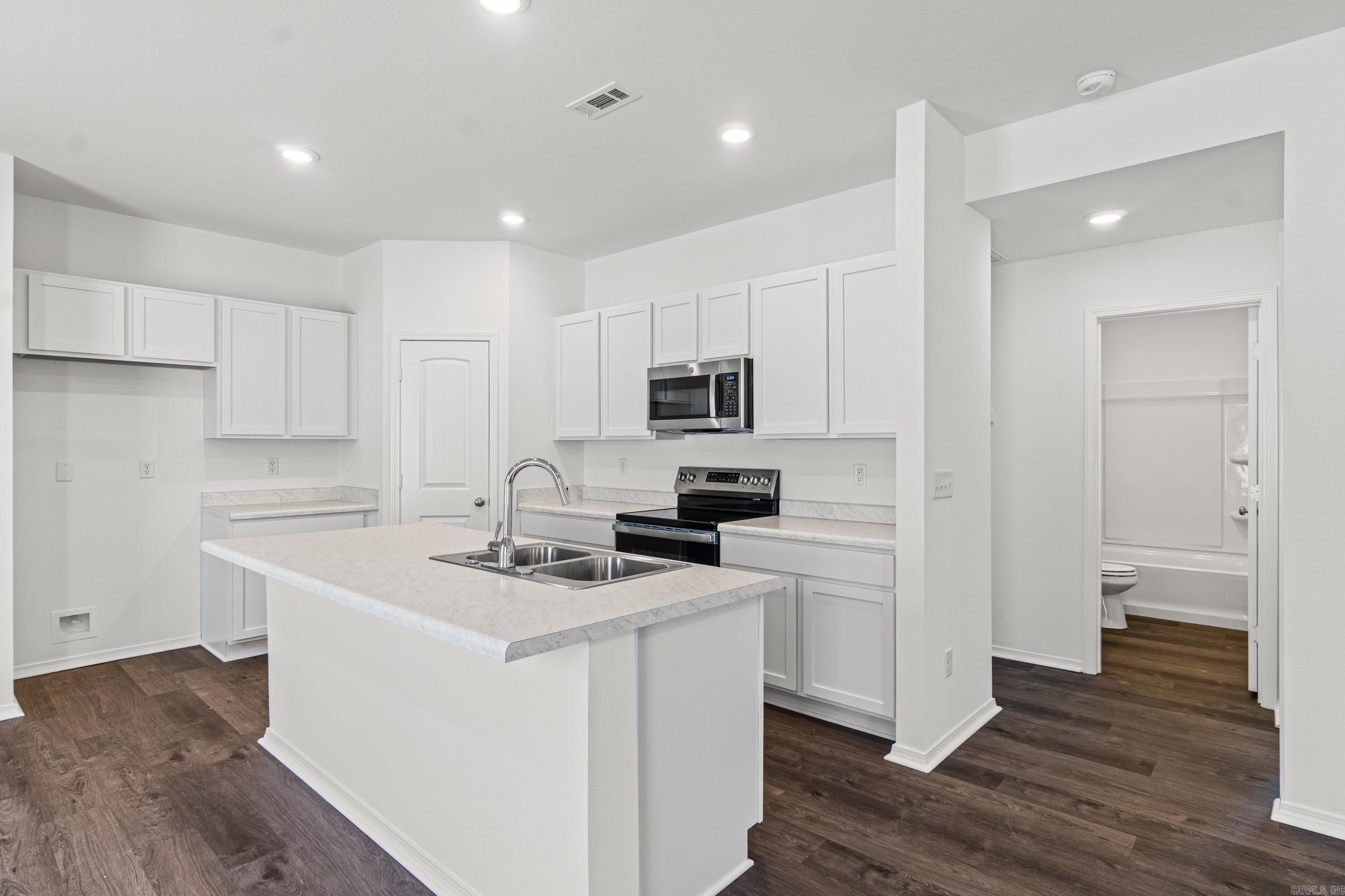 THE MEADOWS - Residential