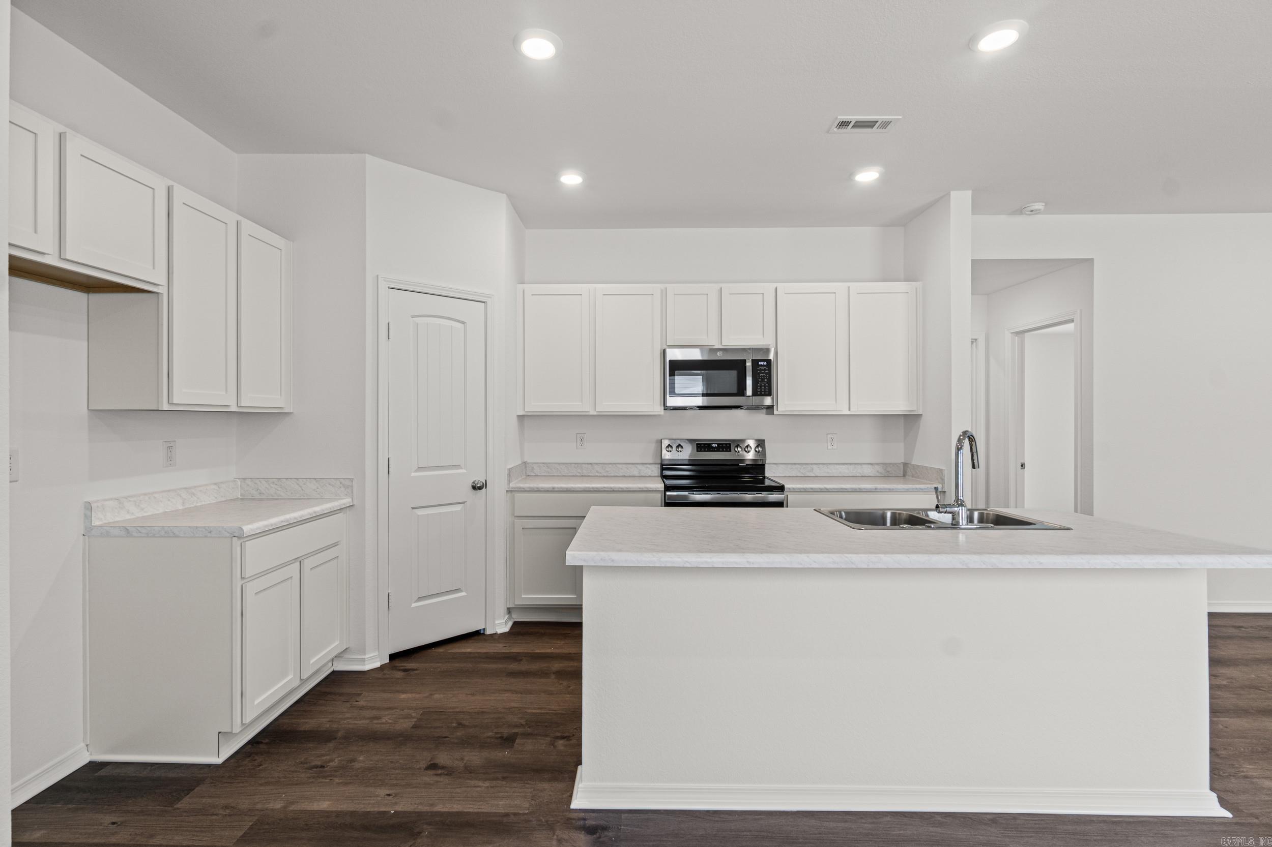 THE MEADOWS - Residential