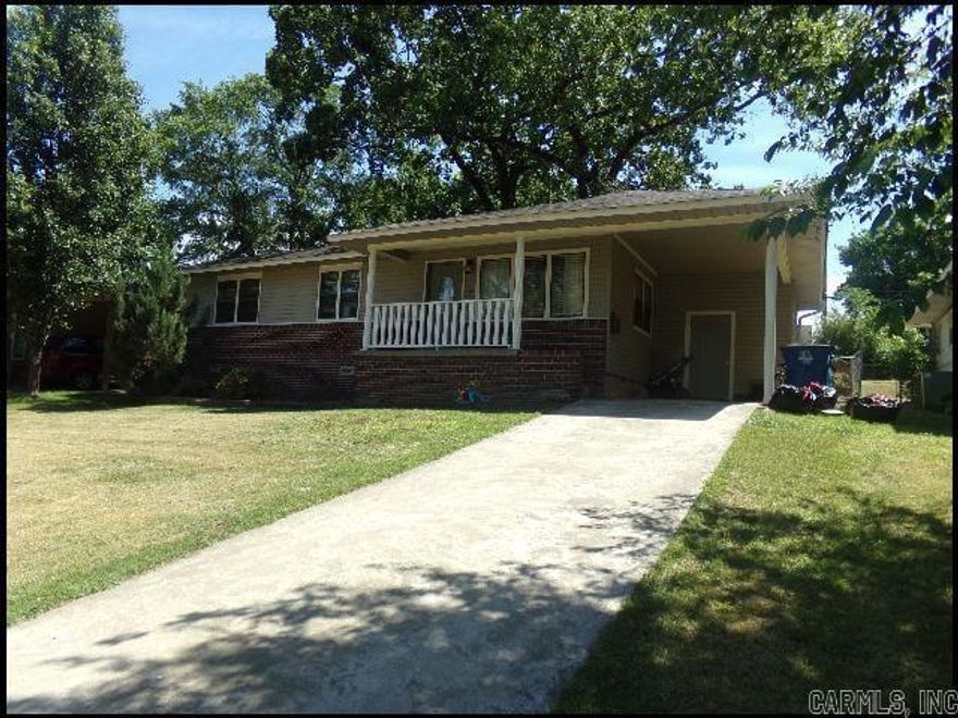 *NORTH LITTLE ROCK* BEAUTIFUL HOME IN PARK HILL SUBDIVISION!! This 3 Bedroom And 2 Bath Home Features Over 1300 Sqft! Refrigerator, Stove, And Dishwasher Provided In Kitchen! Separate Dining Room And Beautiful Hardwood Floors! Washer/Dryer Hookups! Large Shaded Late With Fenced Backyard! 1 Car Carport For Parking! LAWN CARE INCLUDED IN RENT!! SMALL PET FRIENDLY!!! AVAILABLE LATE MAY 2026!!!