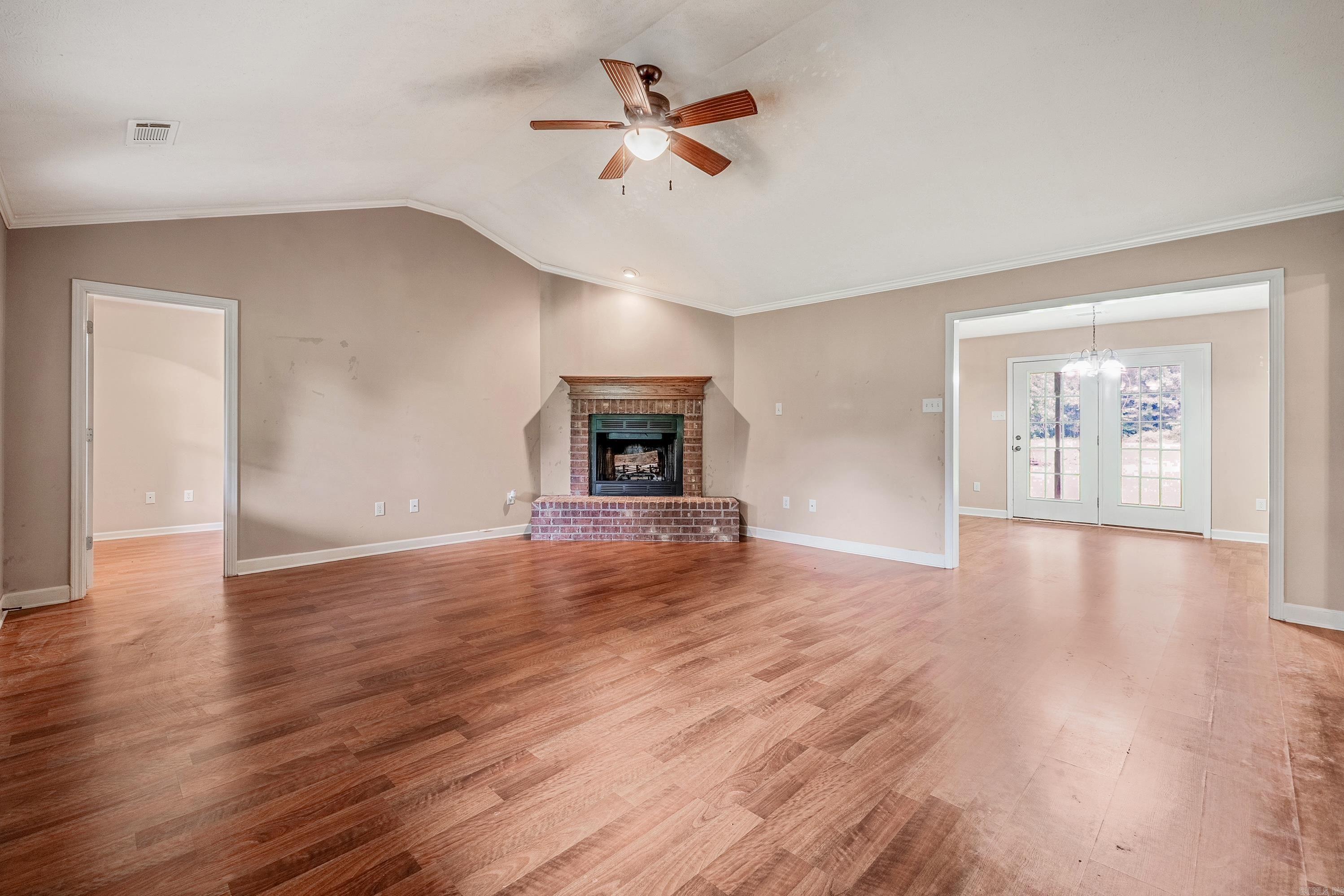 ARNOLDSBURG - Residential