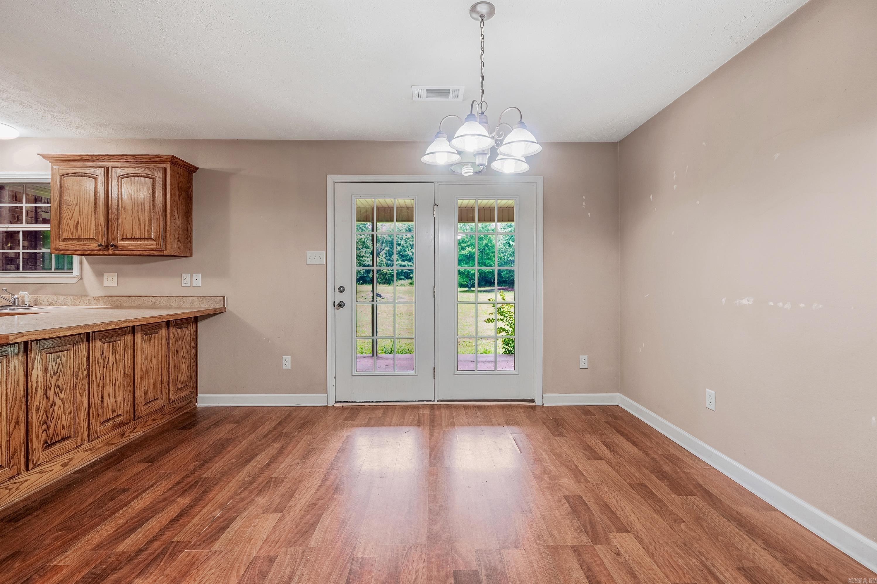 ARNOLDSBURG - Residential