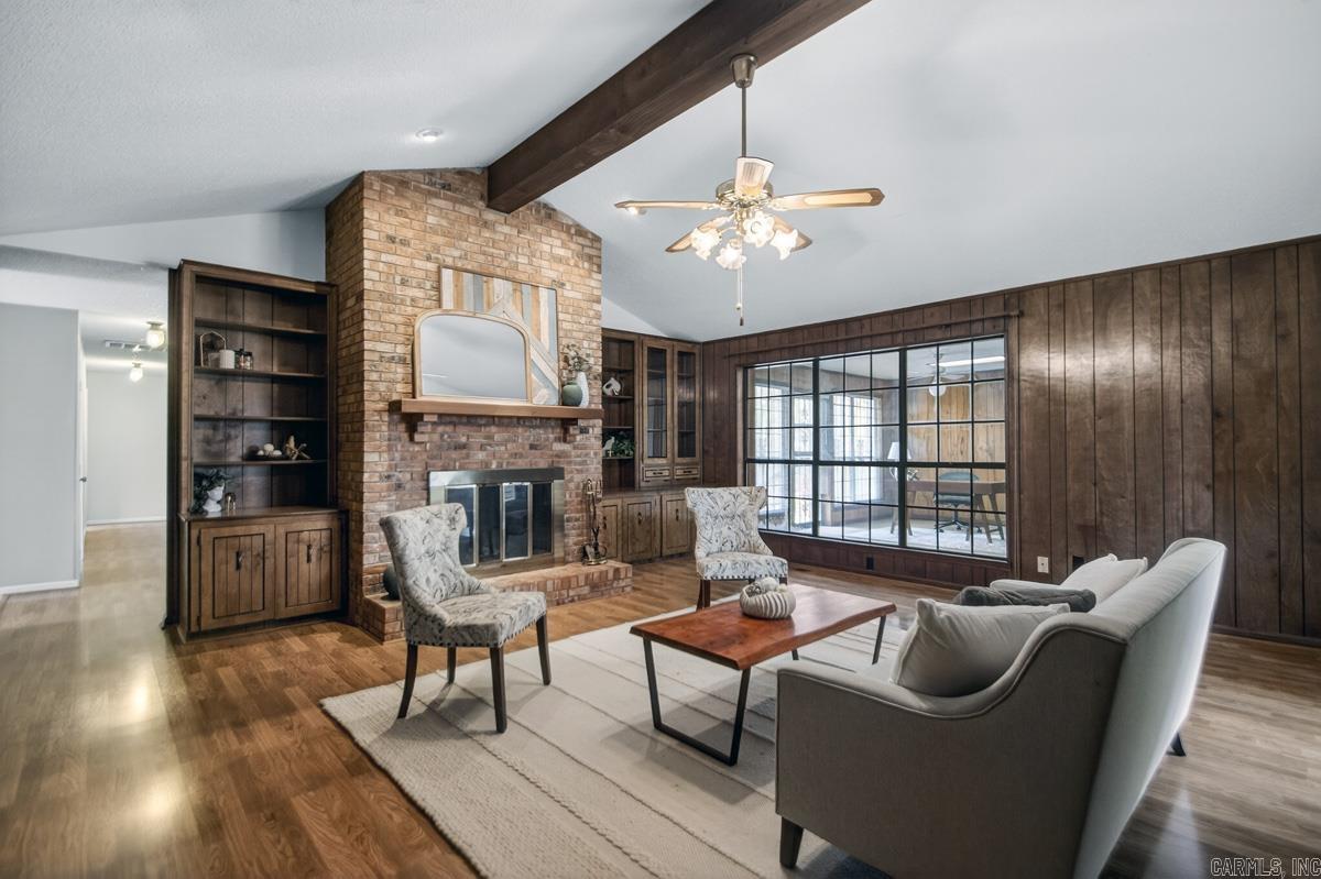 FOXWOOD J - Residential