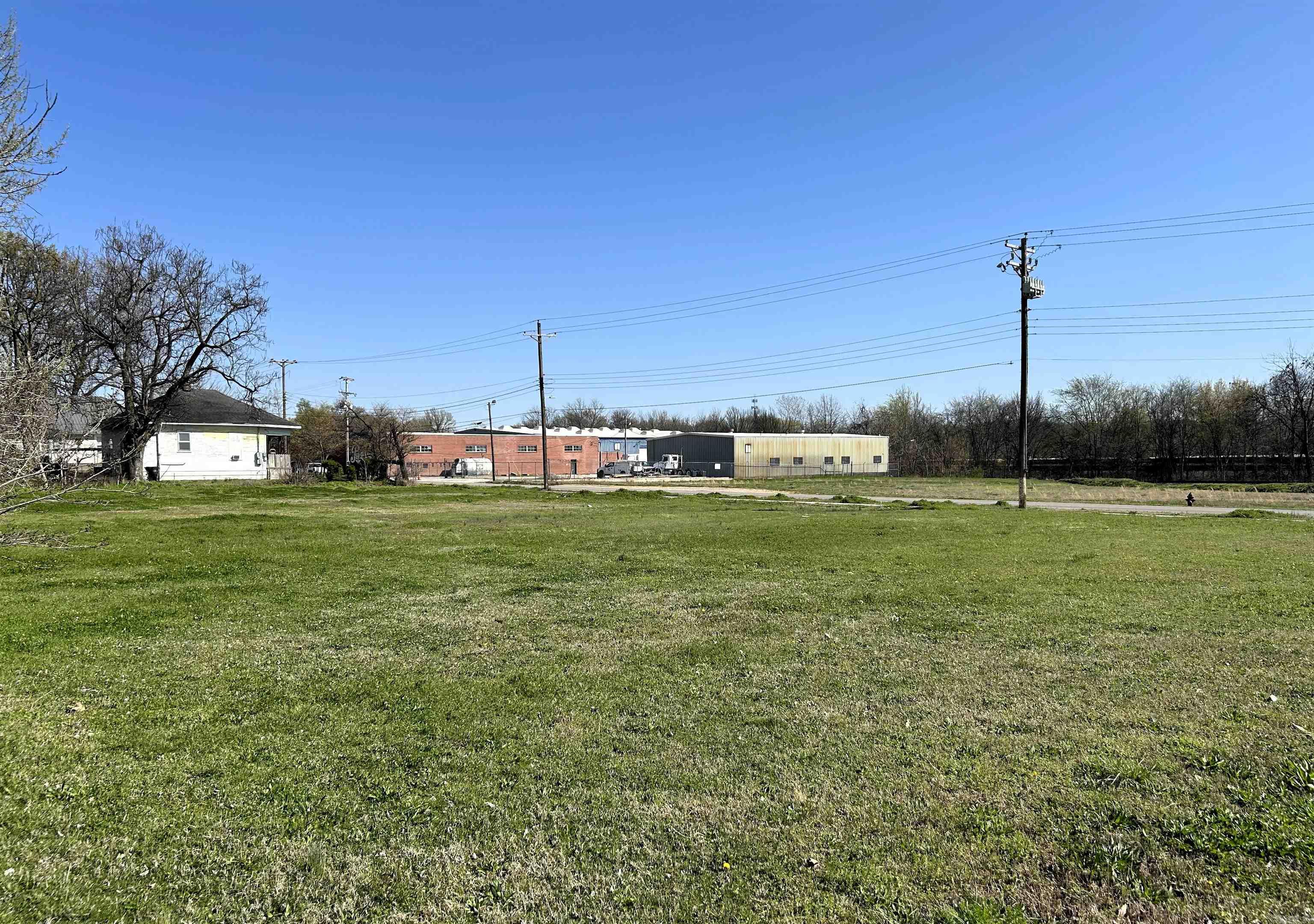 Cobb & Lee - Commercial Sale