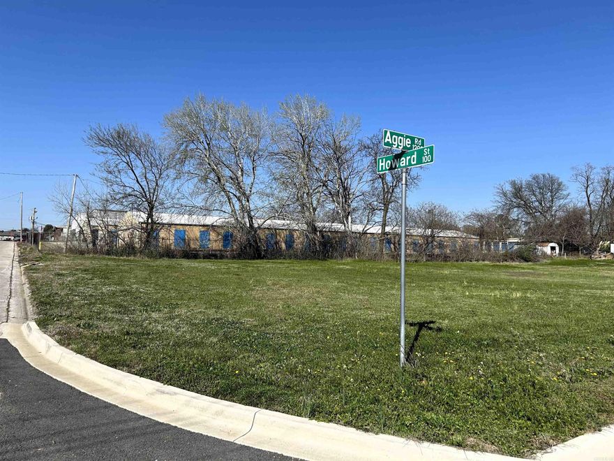 Are you looking for a unique property with tons of potential?  This is it!  Located in one of Jonesboro’s Opportunity Zones, this land is sandwiched between Arkansas State University to the East and Jonesboro’s Veterans’ Village to the West.  These three adjacent lots are being sold as a package totaling 0.66 acres.