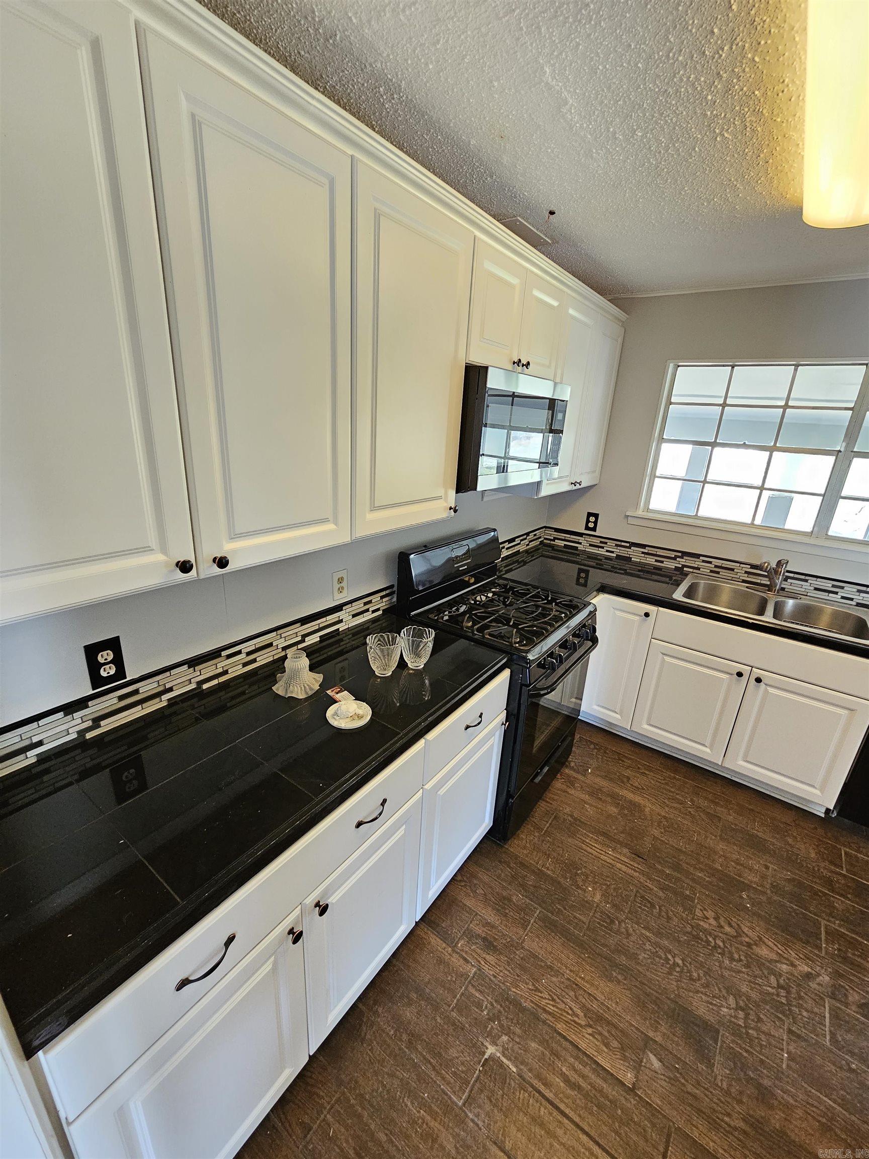 Valley View - Residential Lease