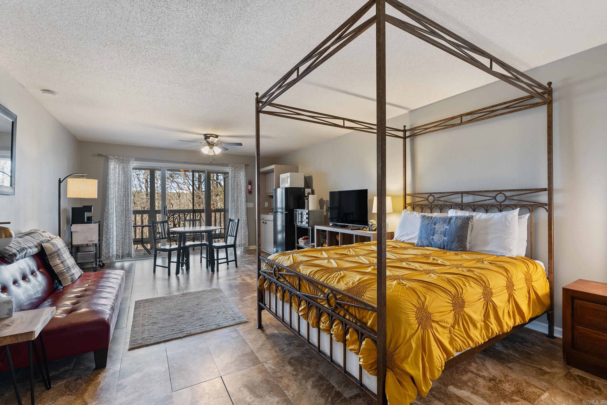 SUMMERHILL PLACE CONDOS - Residential