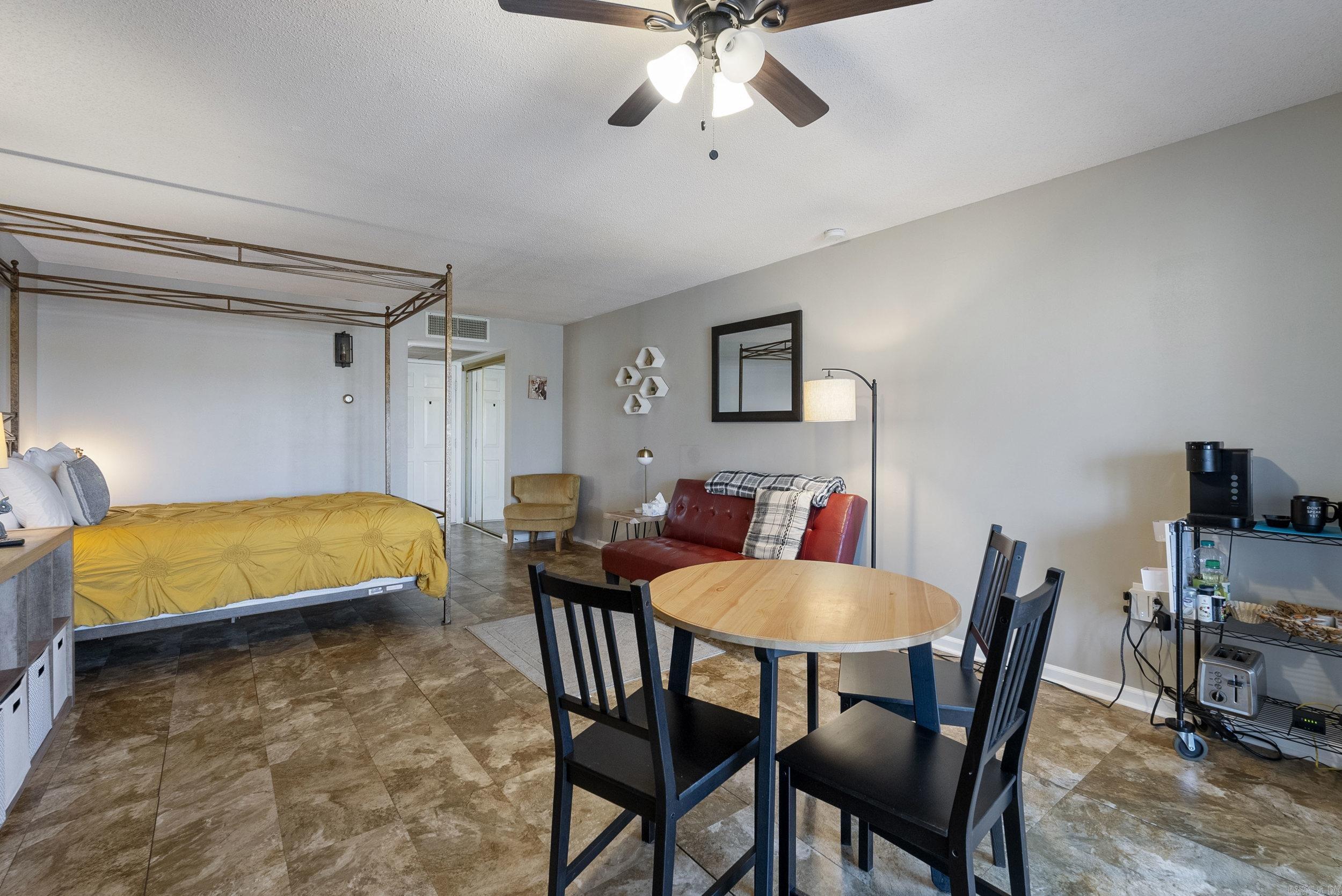 SUMMERHILL PLACE CONDOS - Residential