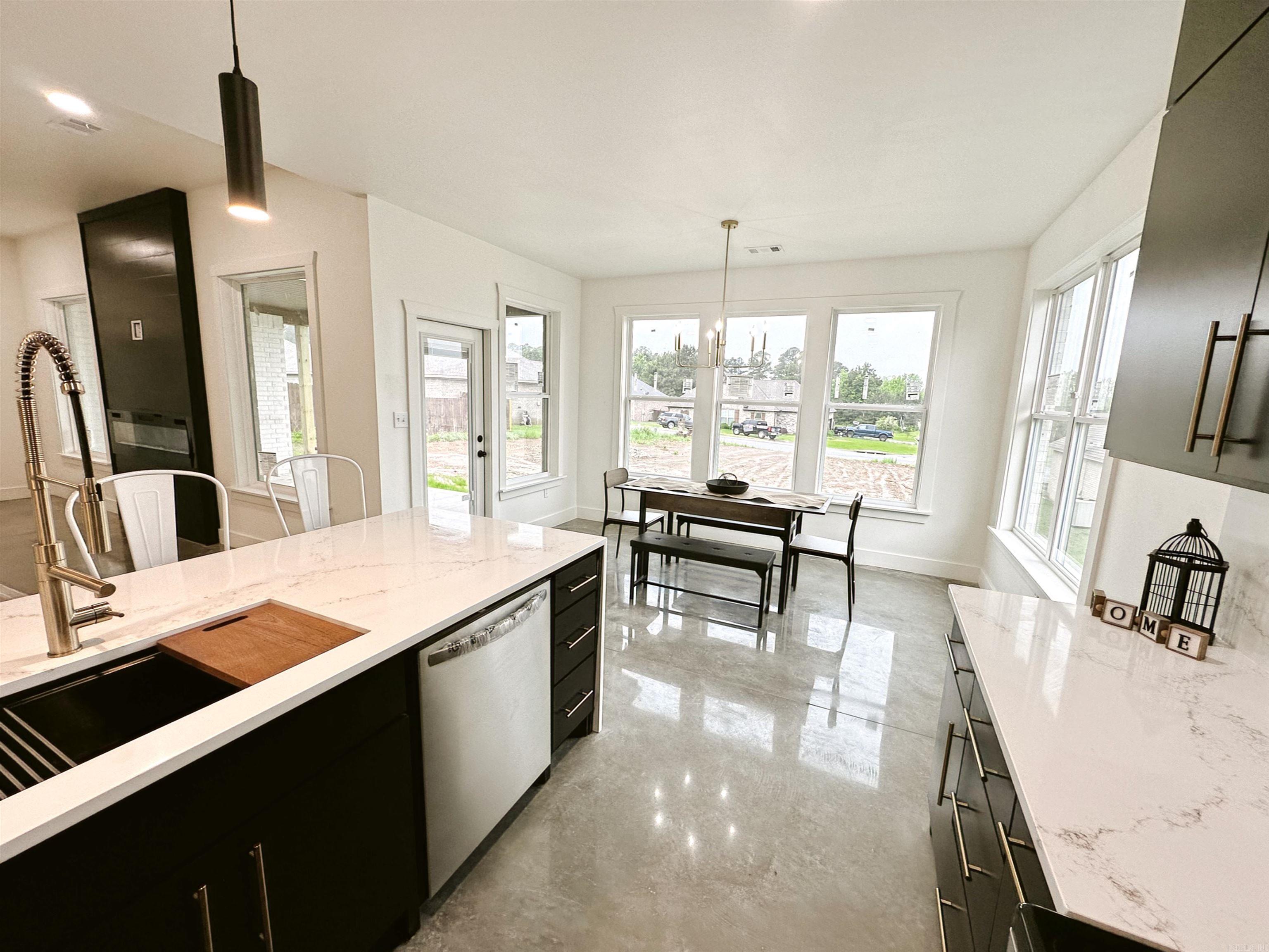 RIDGEWOOD S/D - Residential