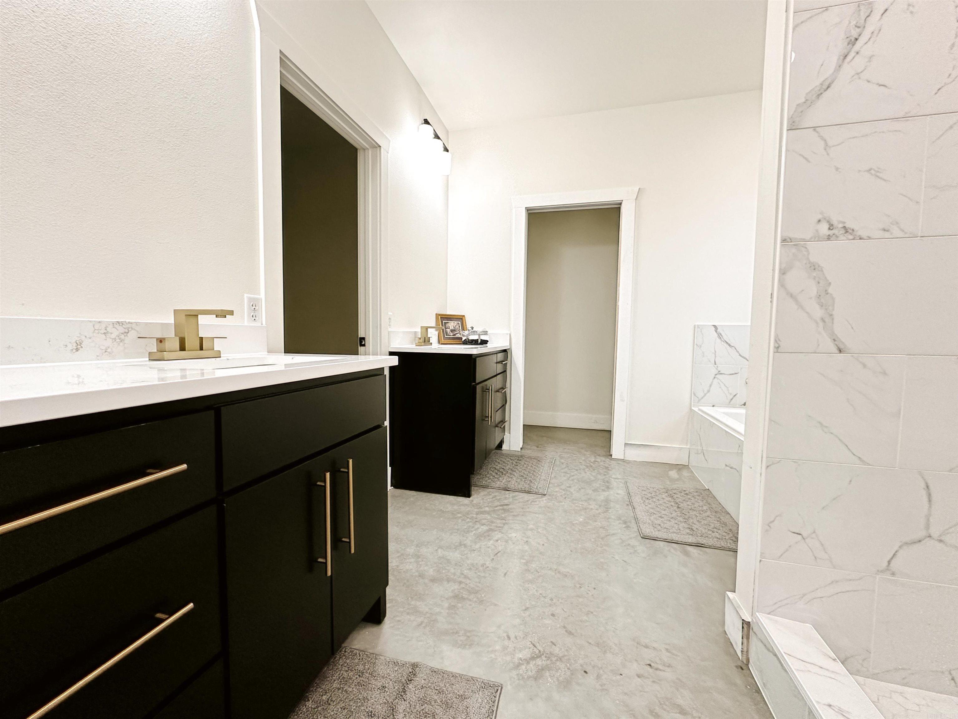 RIDGEWOOD S/D - Residential