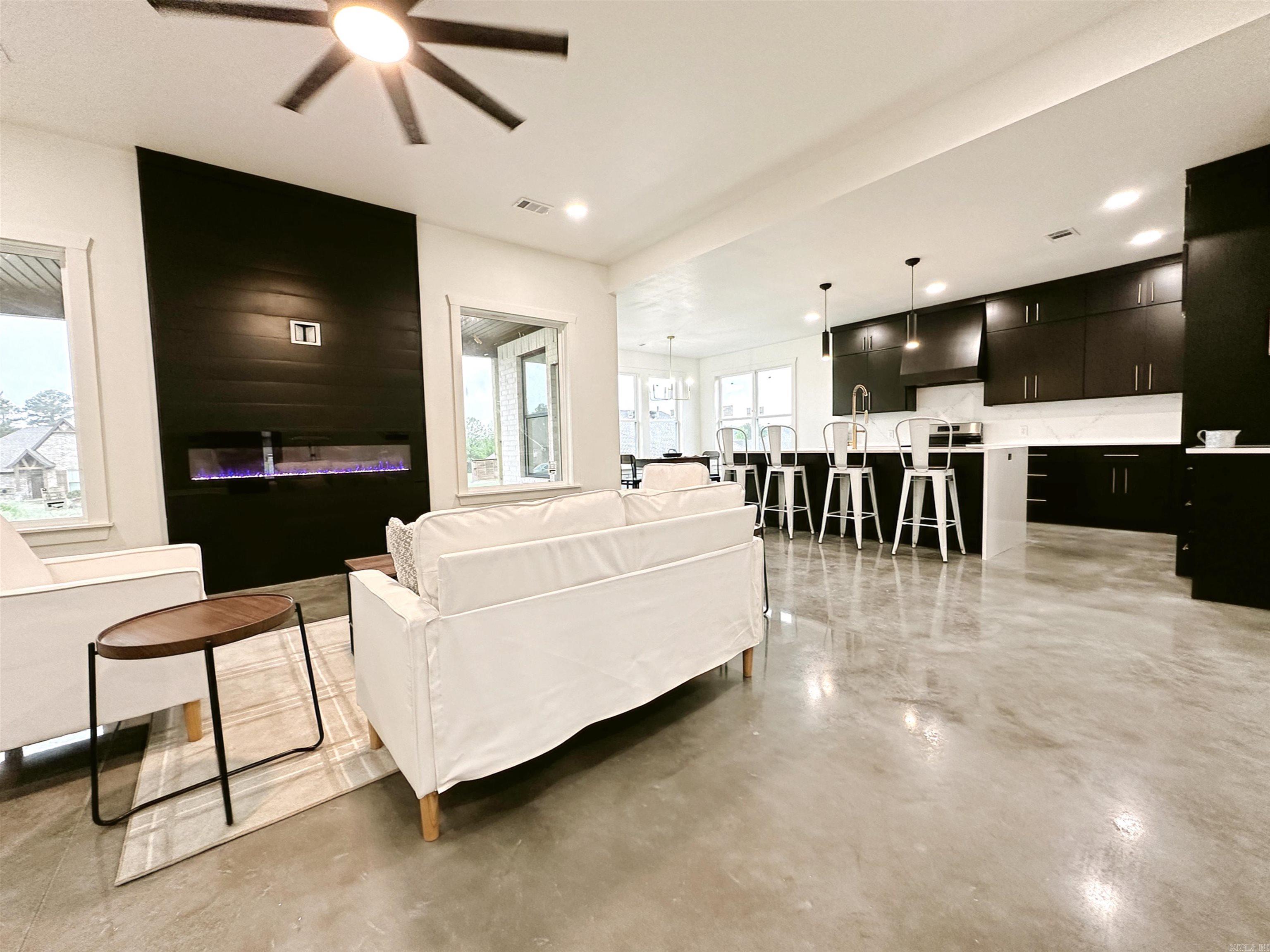 RIDGEWOOD S/D - Residential