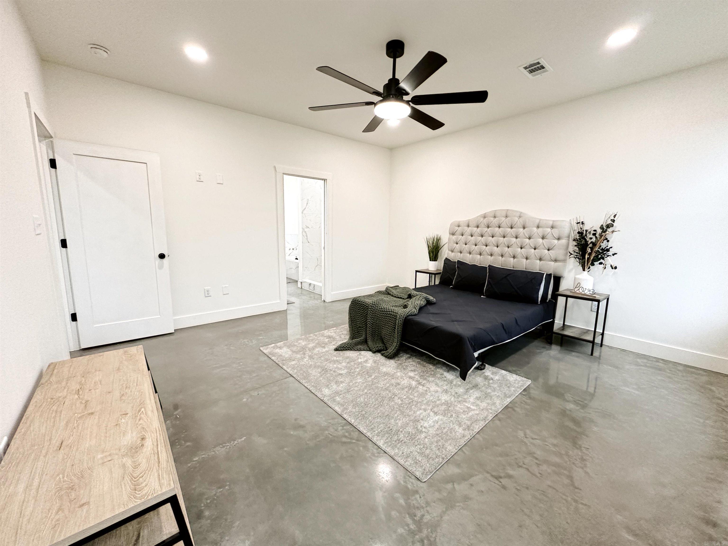 RIDGEWOOD S/D - Residential