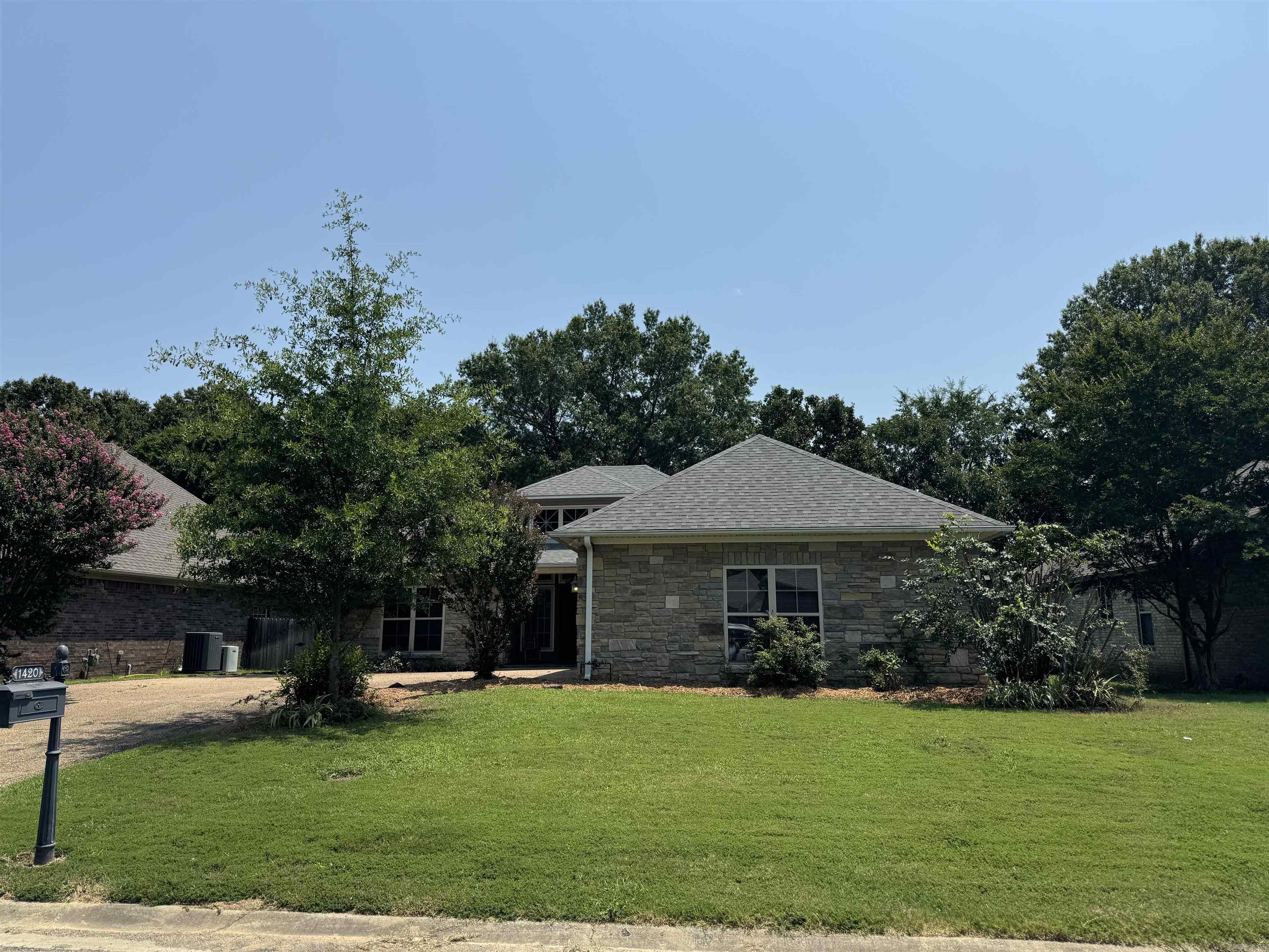 CANTERBURY PLACE - Residential