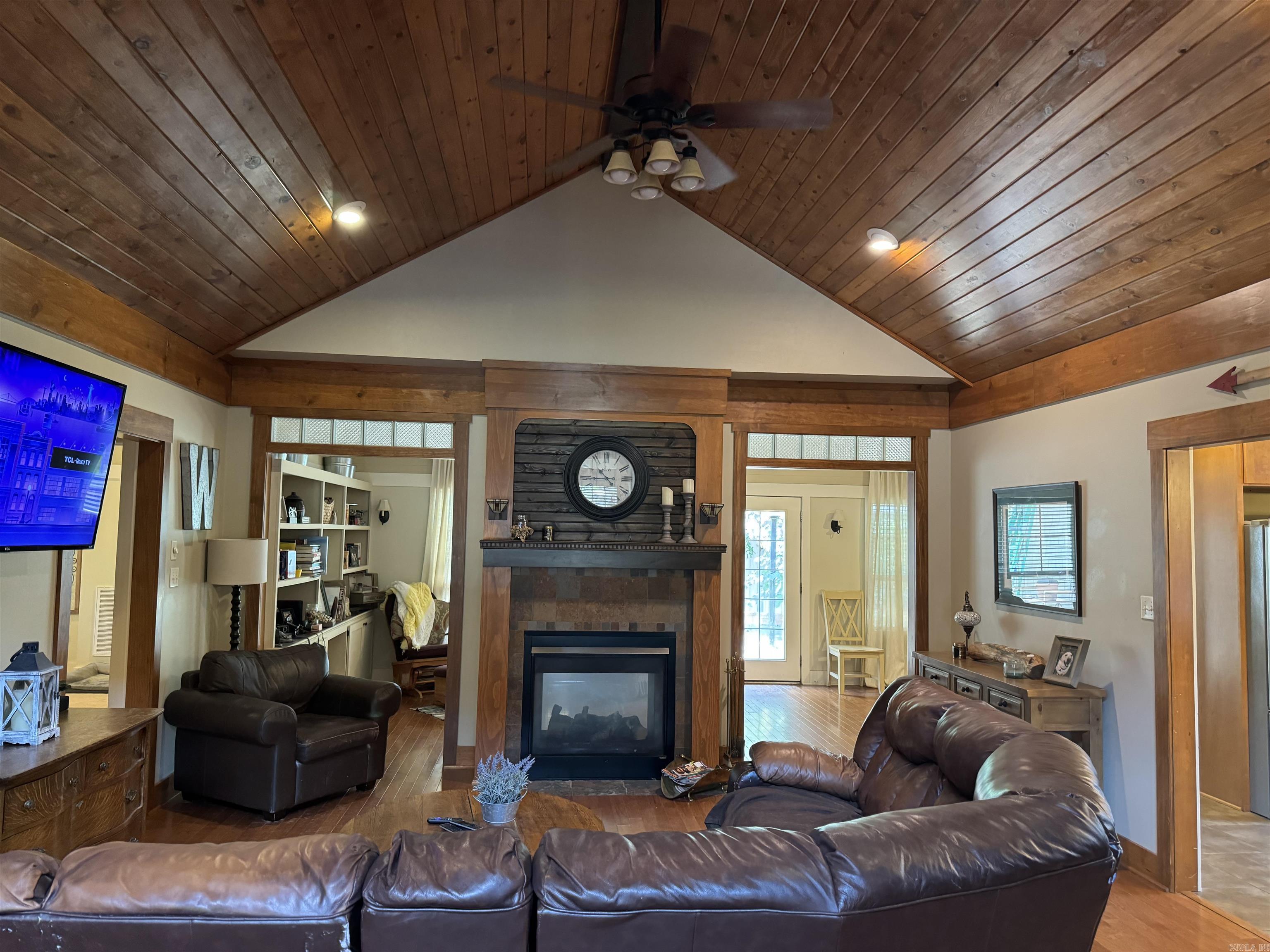 CANTERBURY PLACE - Residential