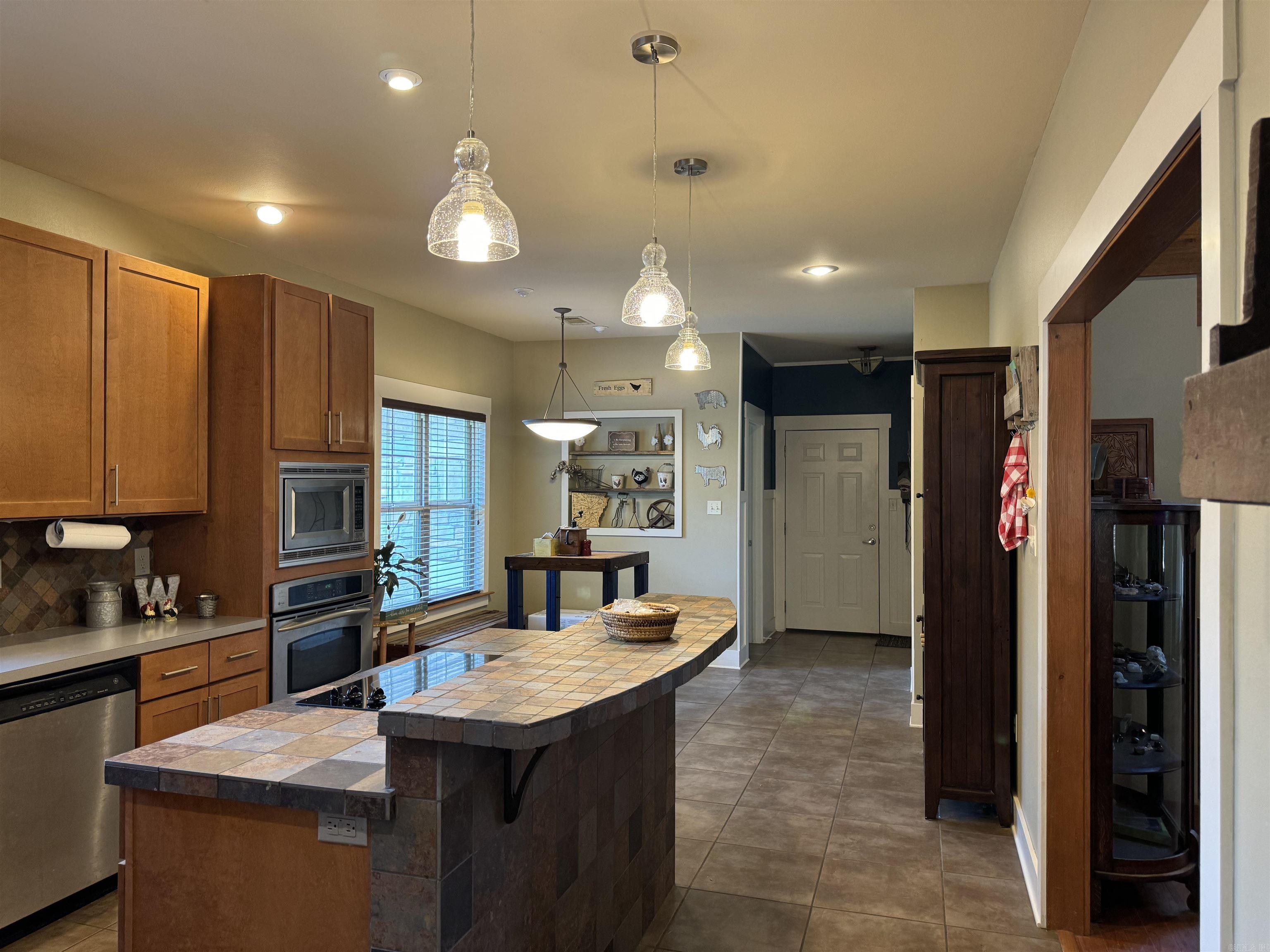 CANTERBURY PLACE - Residential