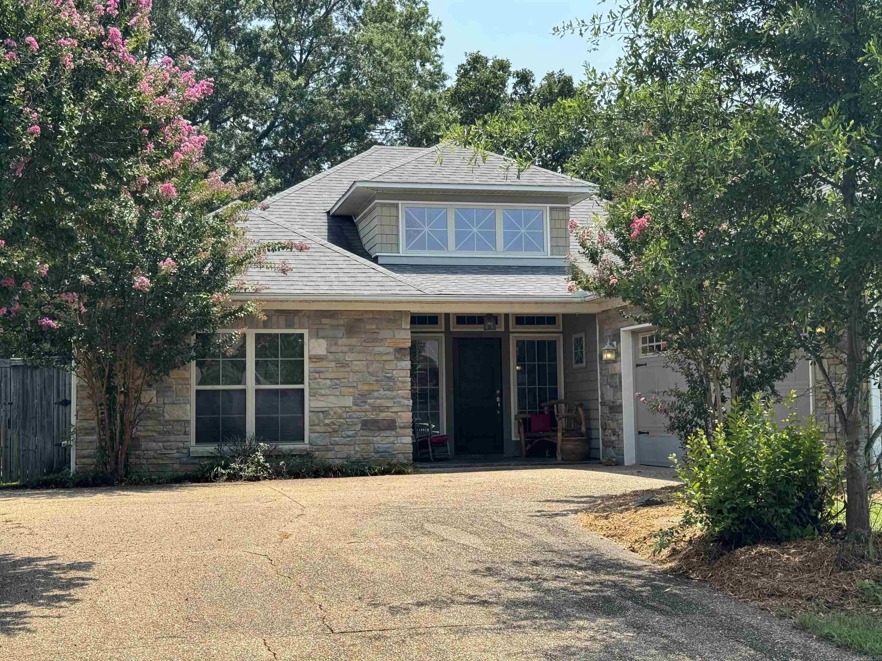 CANTERBURY PLACE - Residential