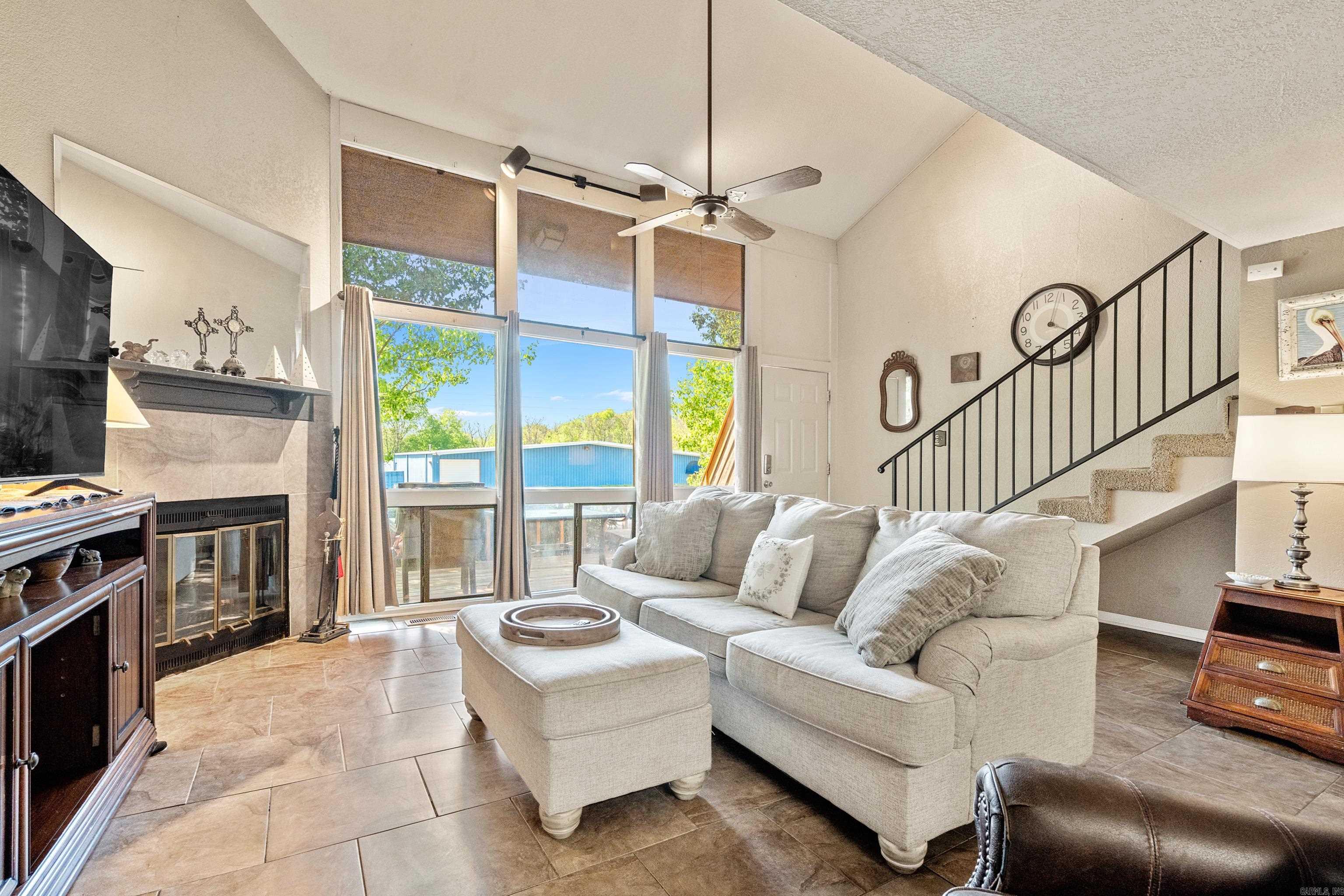 VILLA WEST HPR - Residential