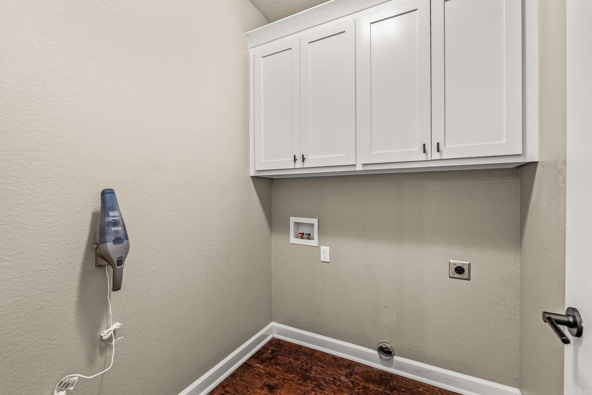 JEWELS ESTATES - Residential