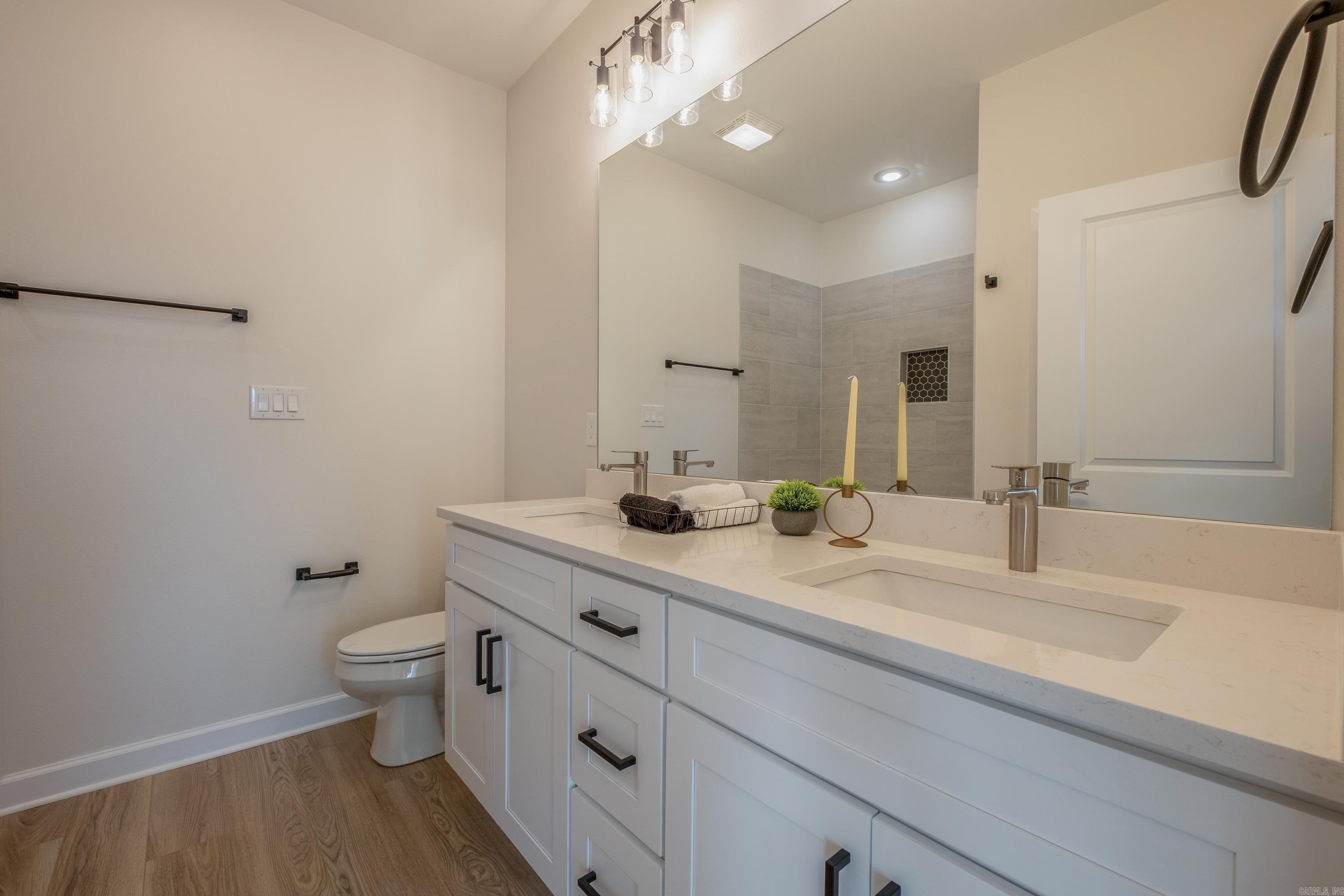 WALNUT VALLEY - Residential