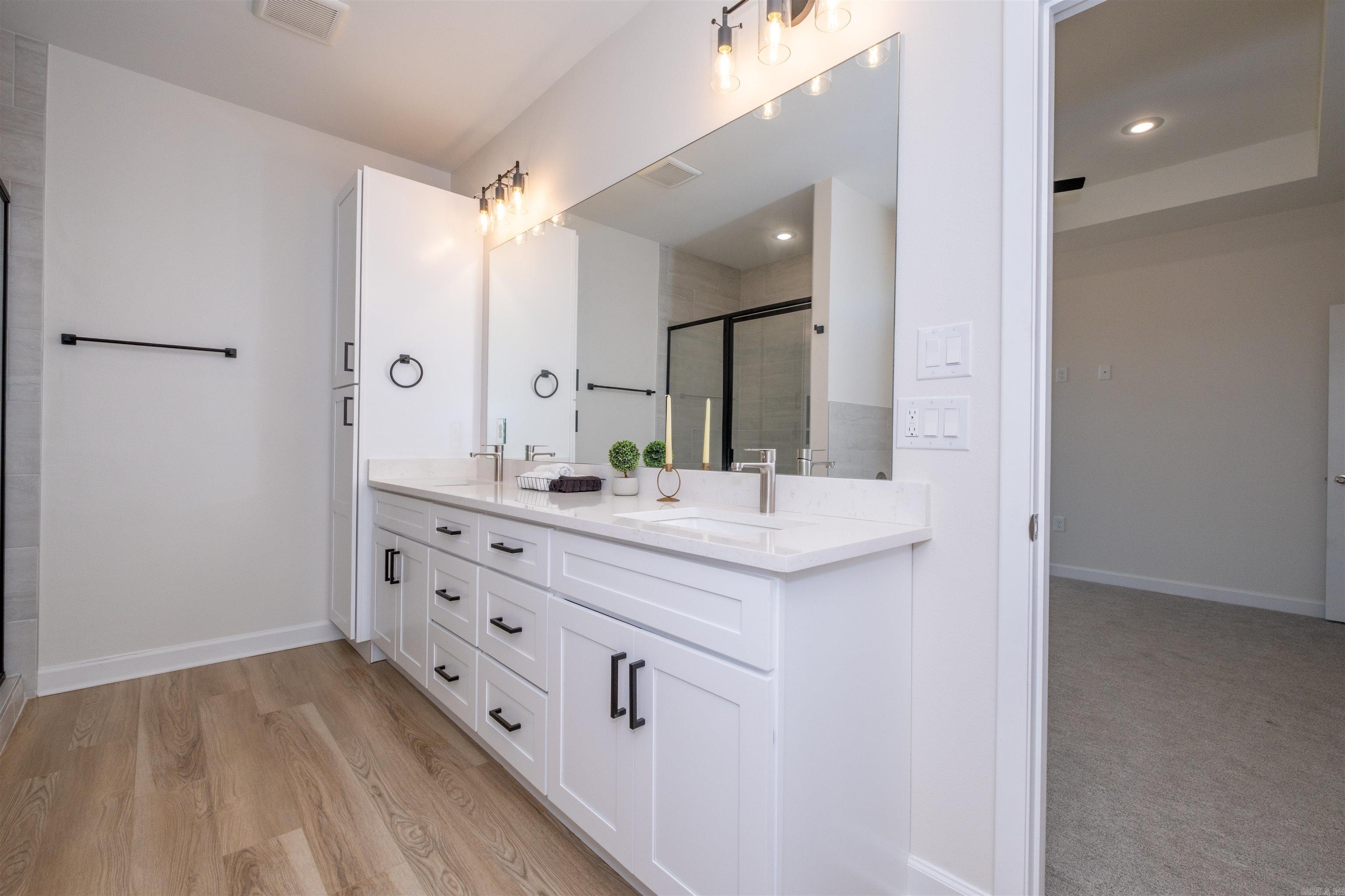 WALNUT VALLEY - Residential