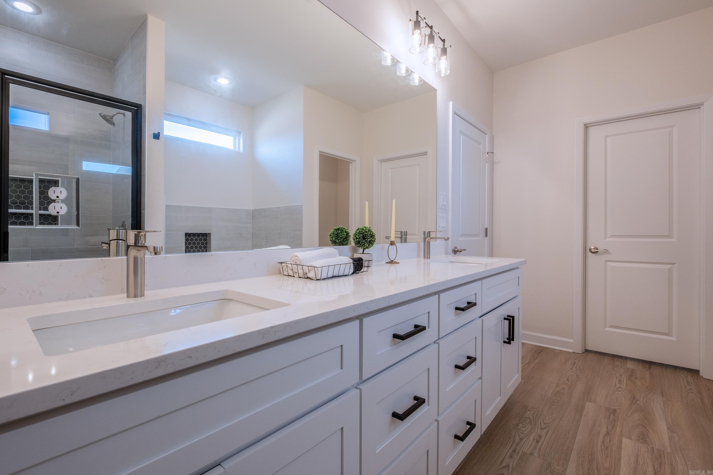 WALNUT VALLEY - Residential