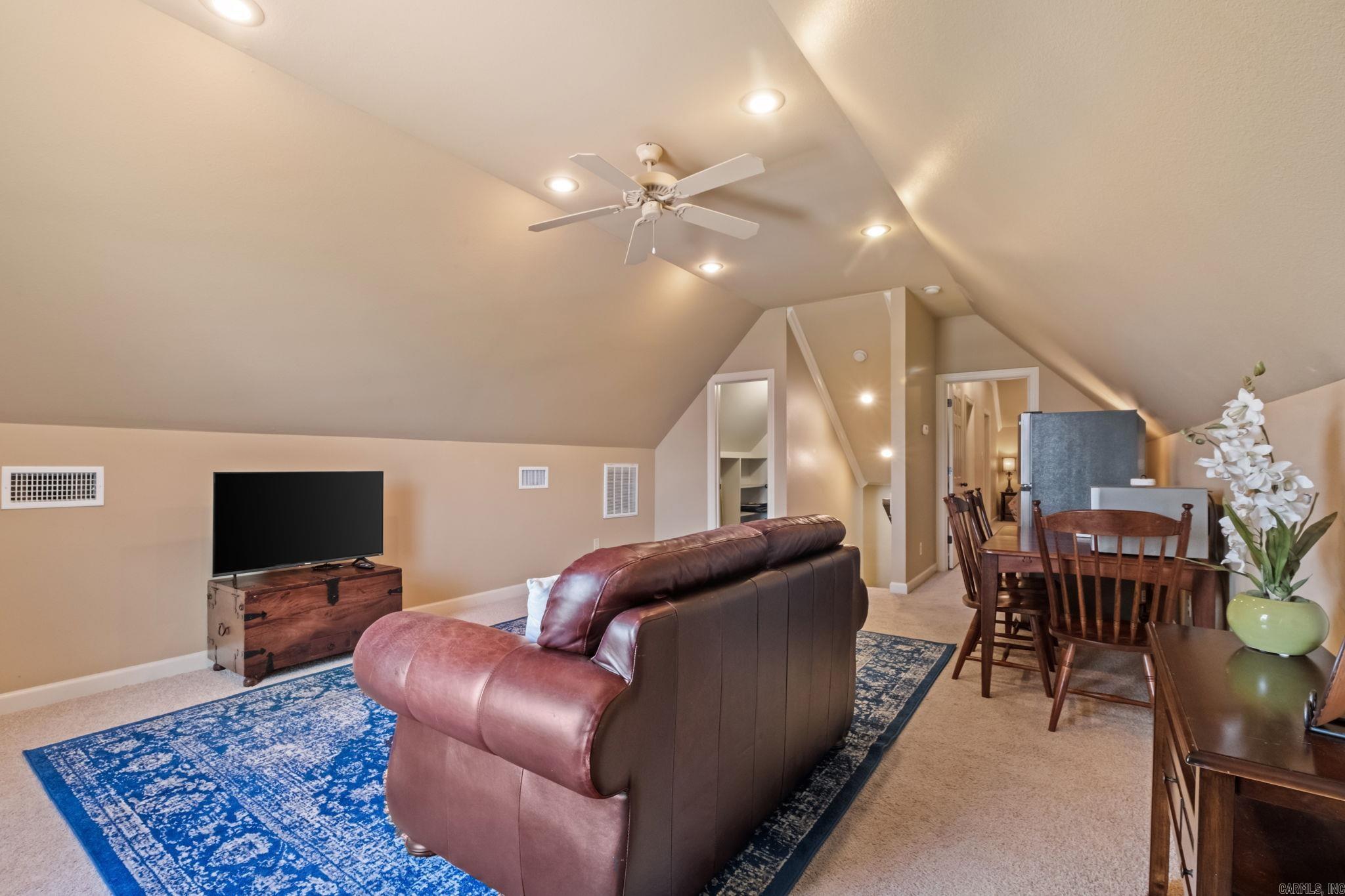 MILLERS CROSSING - Residential