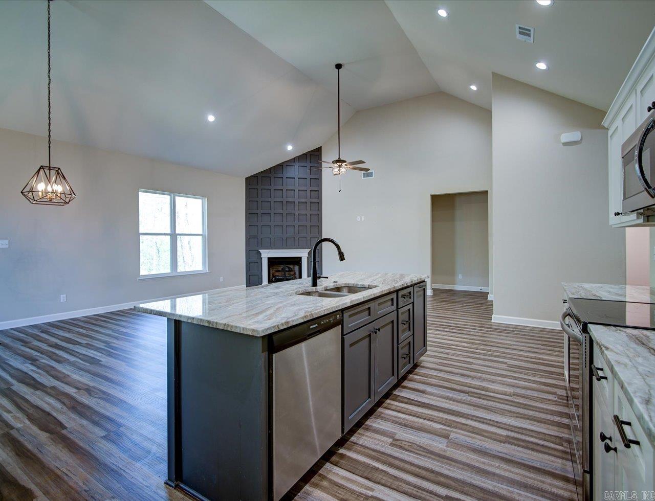 DIAMONDHEAD - Residential