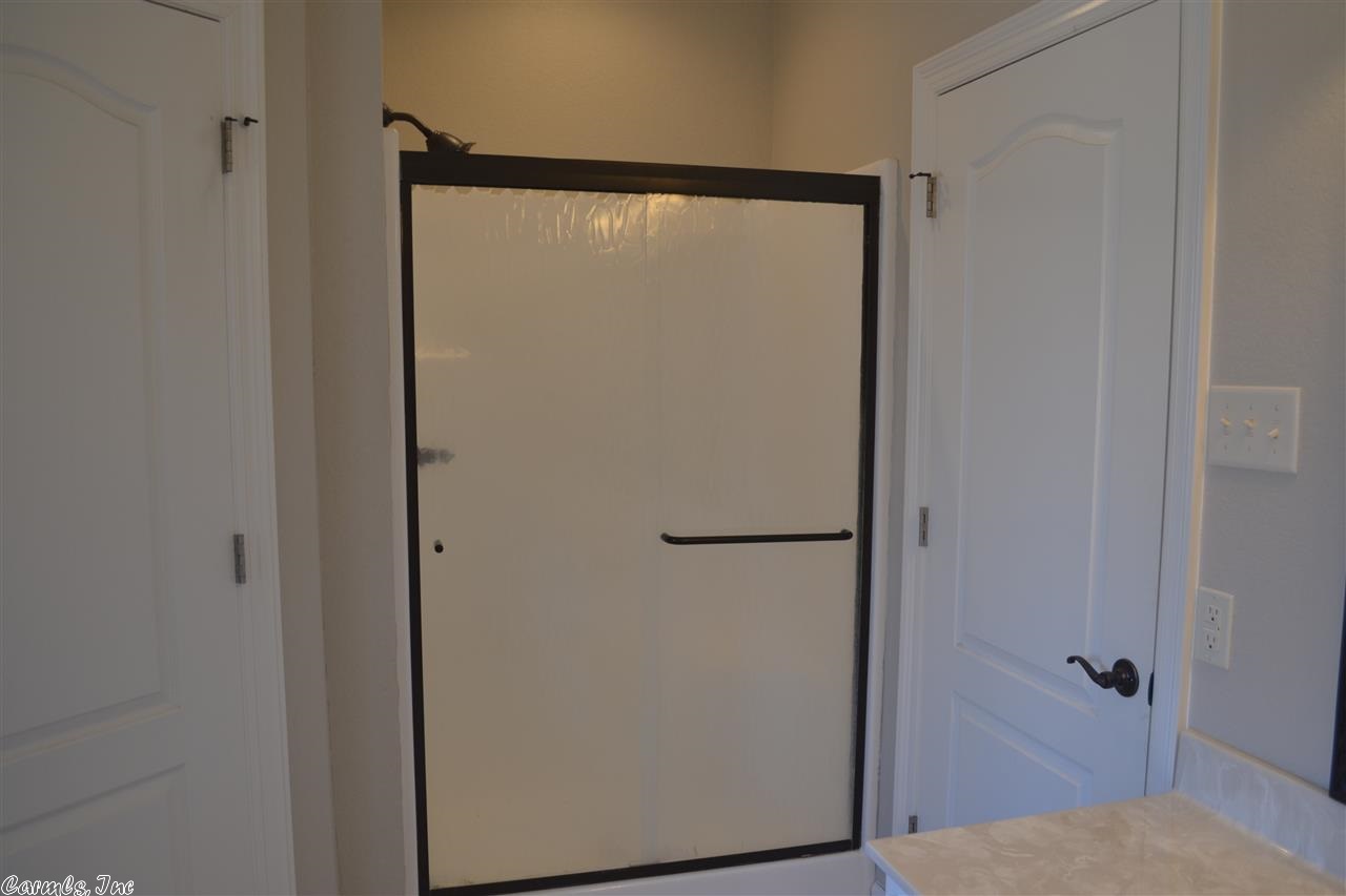 SHADOW CREEK - Residential