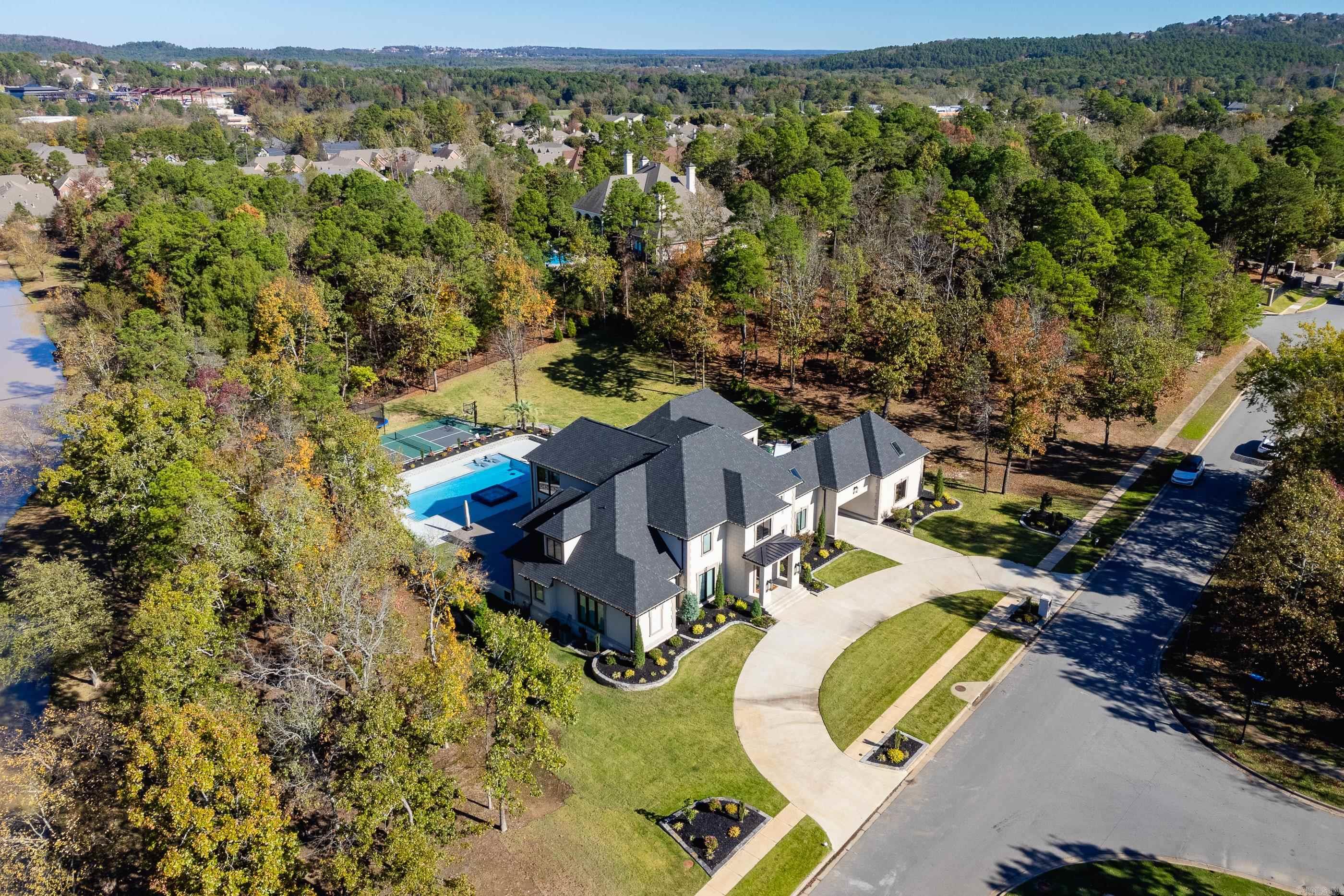 VALLEY FALLS ESTATES - Residential