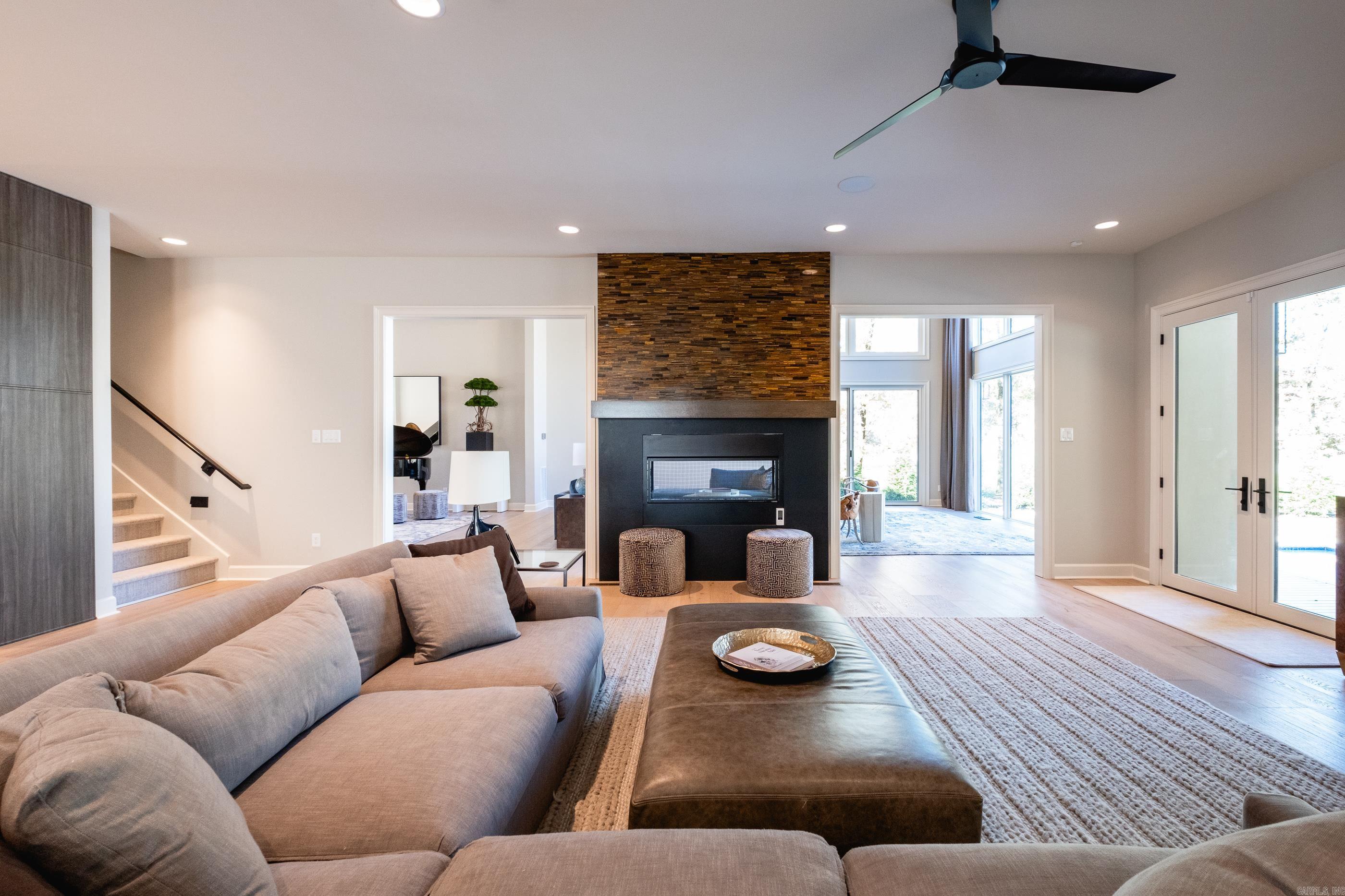 VALLEY FALLS ESTATES - Residential