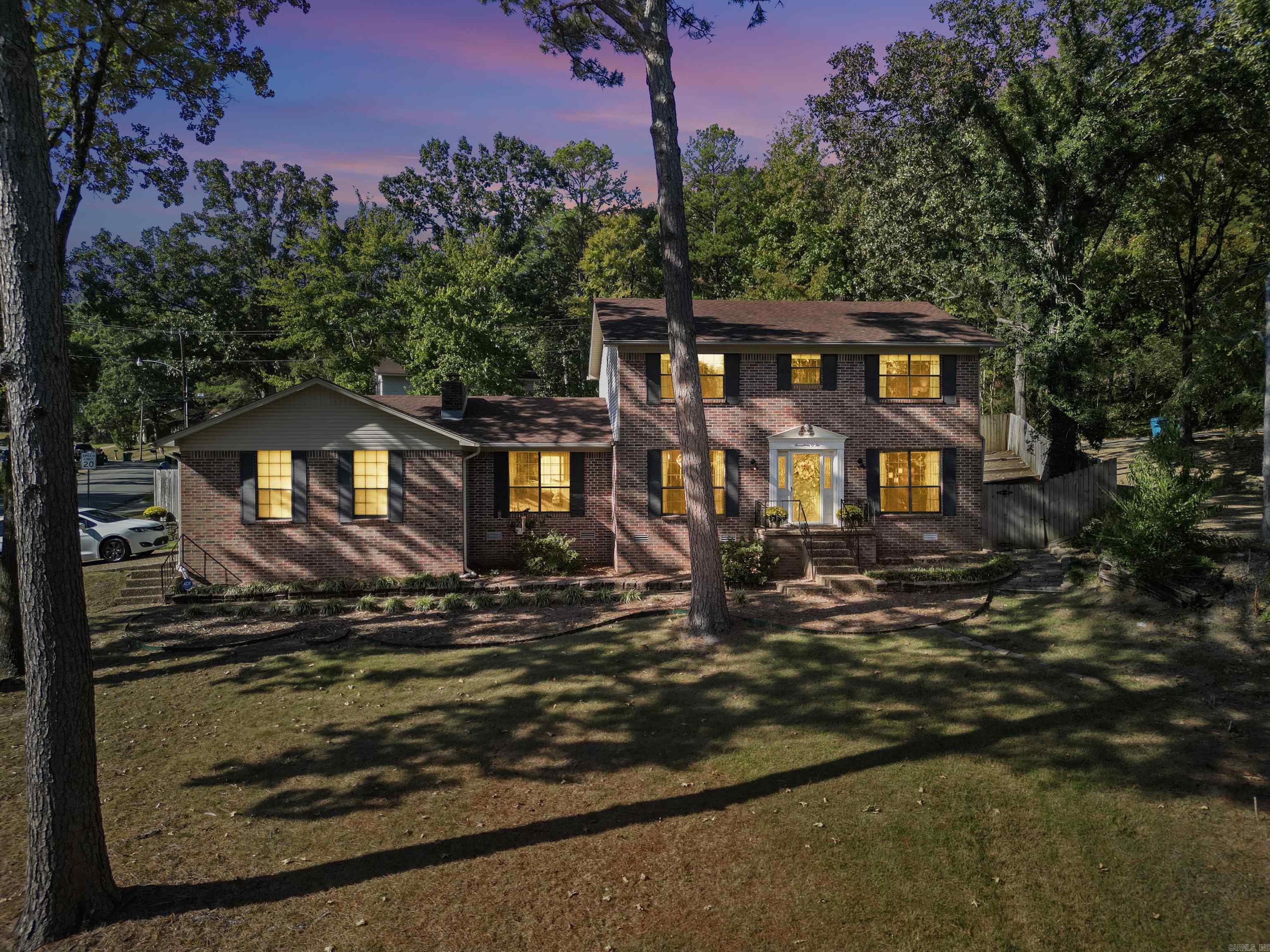 MARLOWE MANOR - Residential