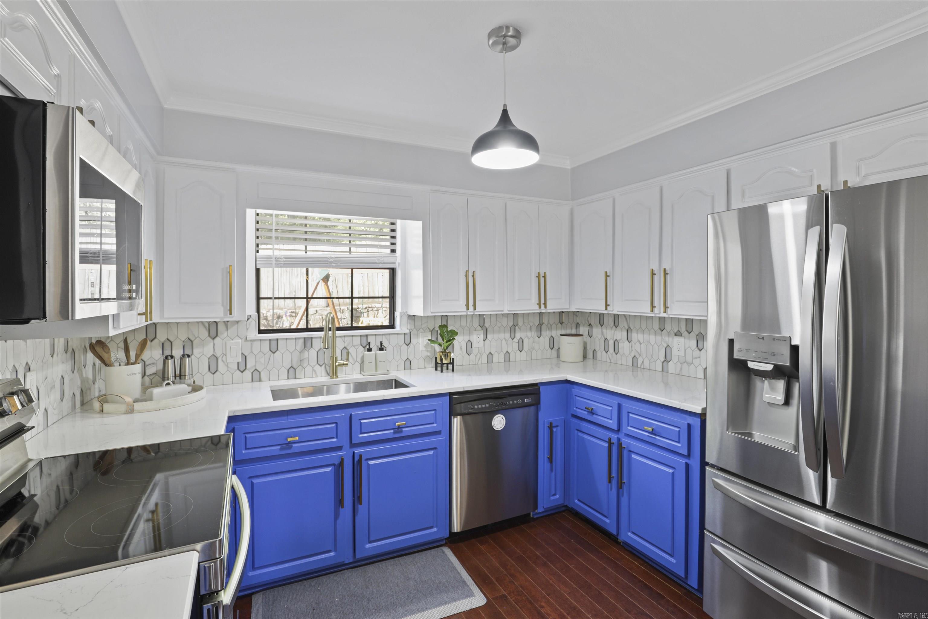 MARLOWE MANOR - Residential