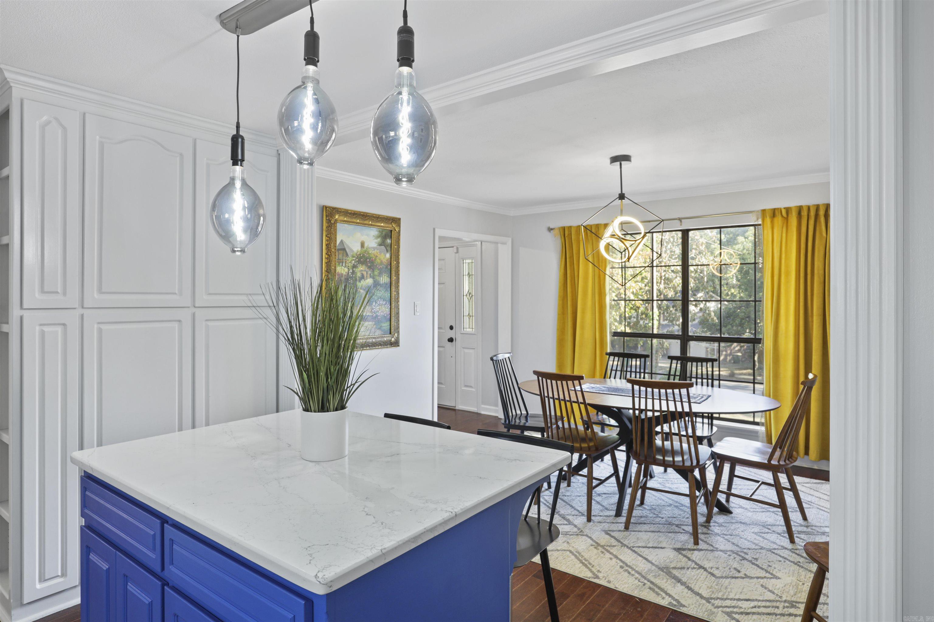 MARLOWE MANOR - Residential