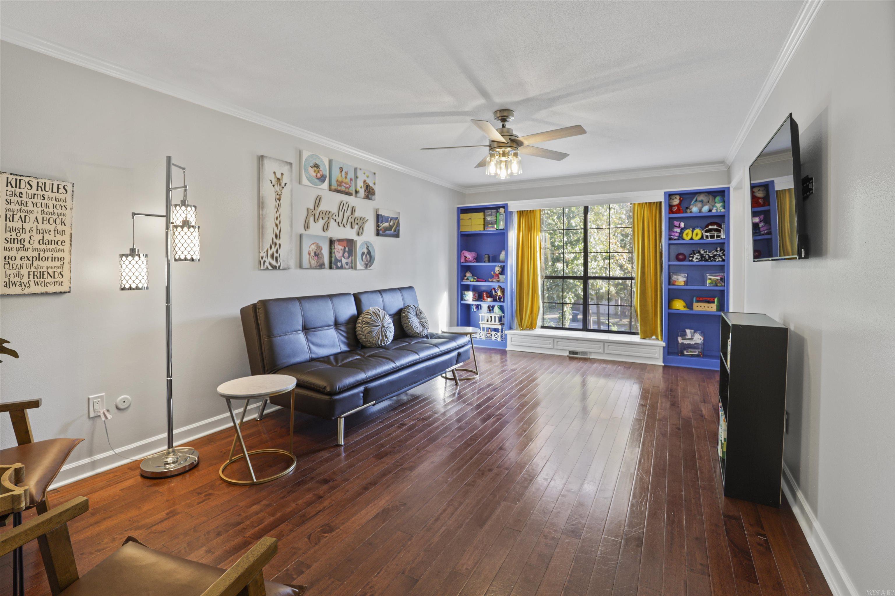 MARLOWE MANOR - Residential